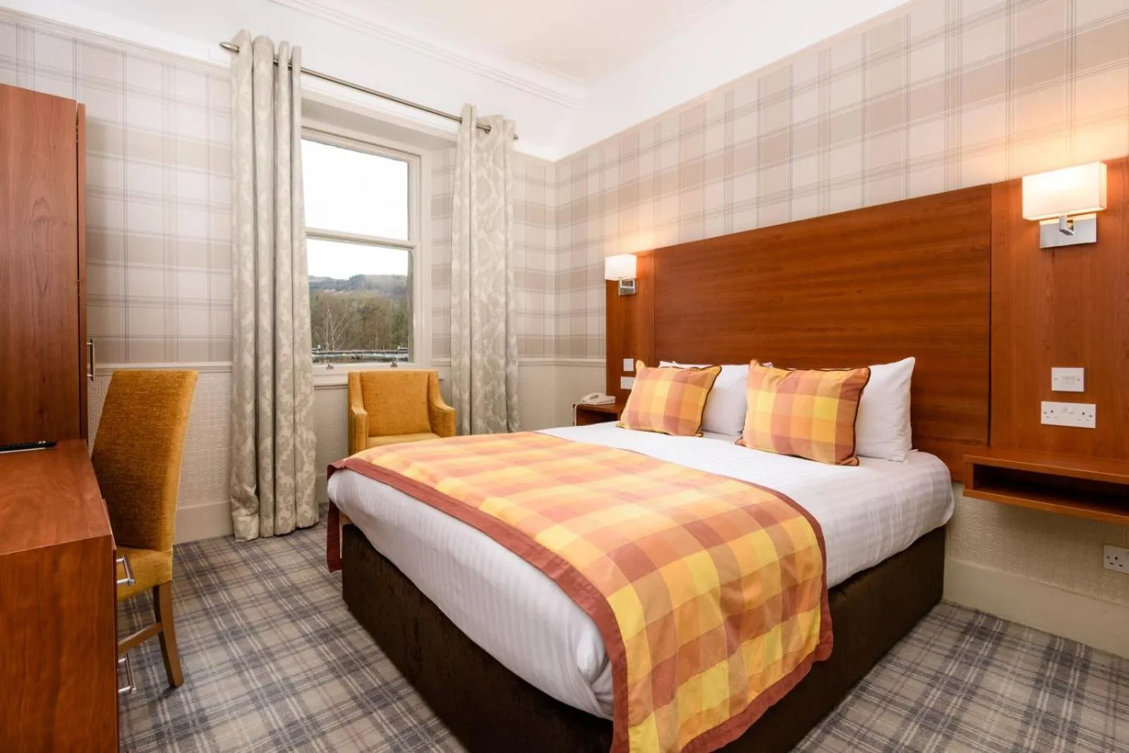 Bedroom, Bed in Fisher's Hotel