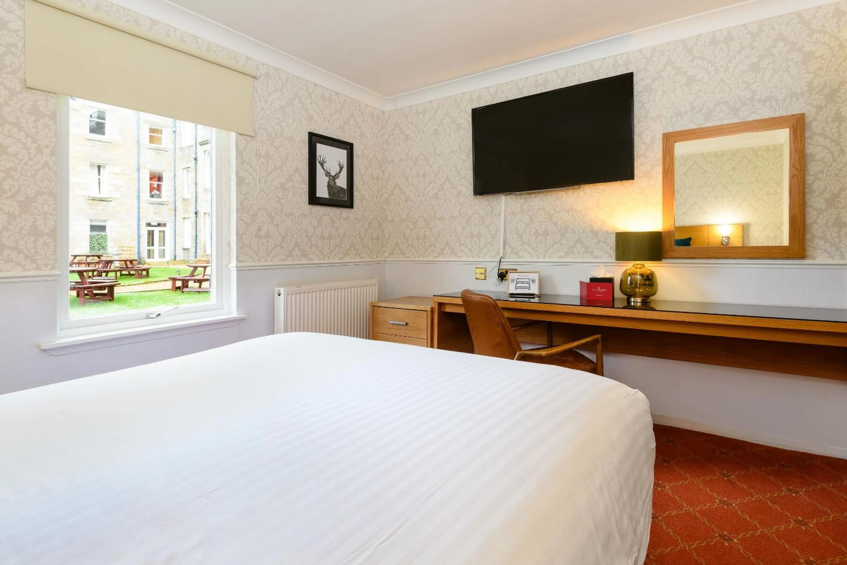 Bedroom, Bed in Fisher's Hotel