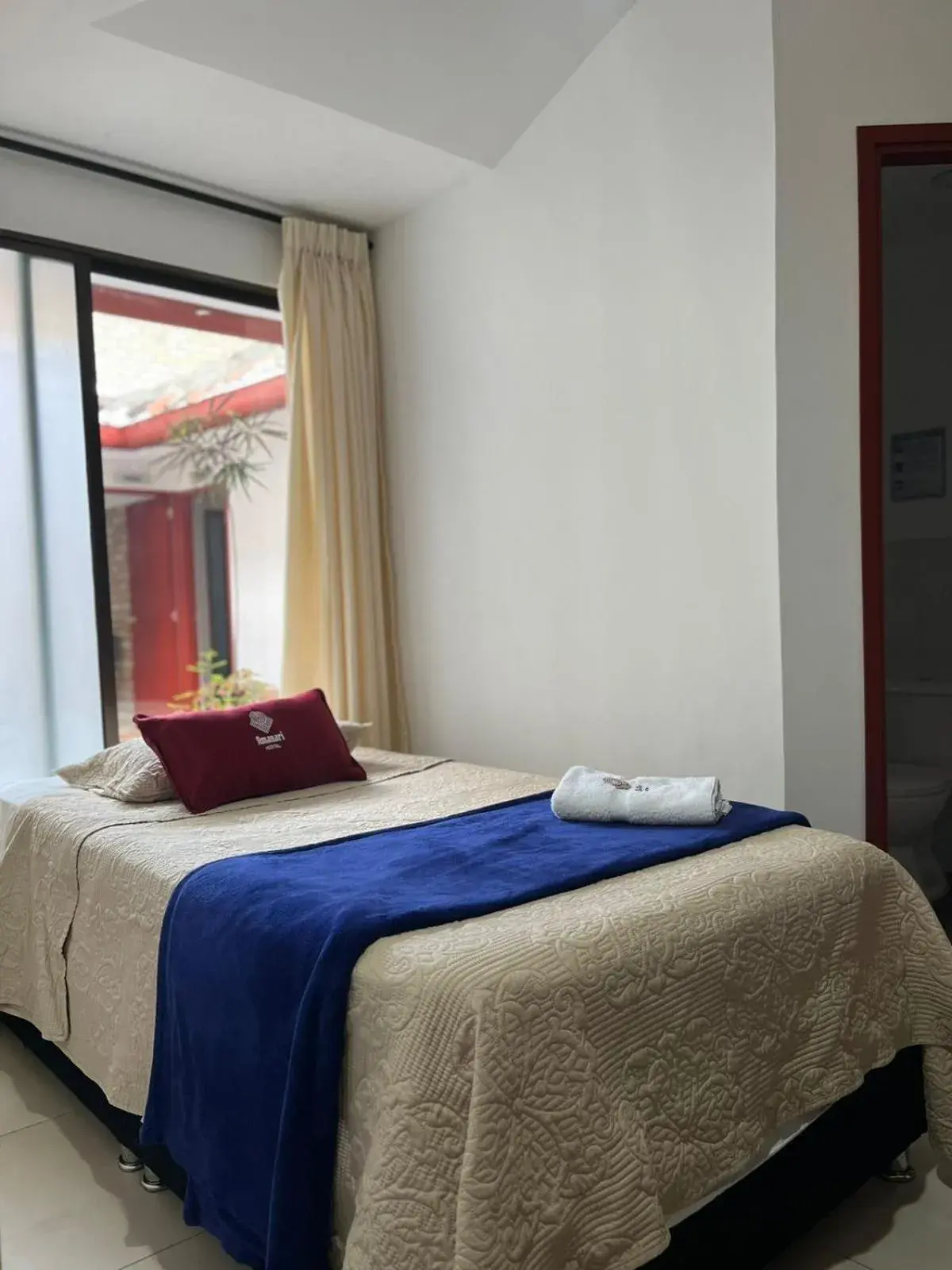 Twin Room with Private Bathroom in Hostal Amanari Twin Room with Private Bathroom in Hostal Amanari