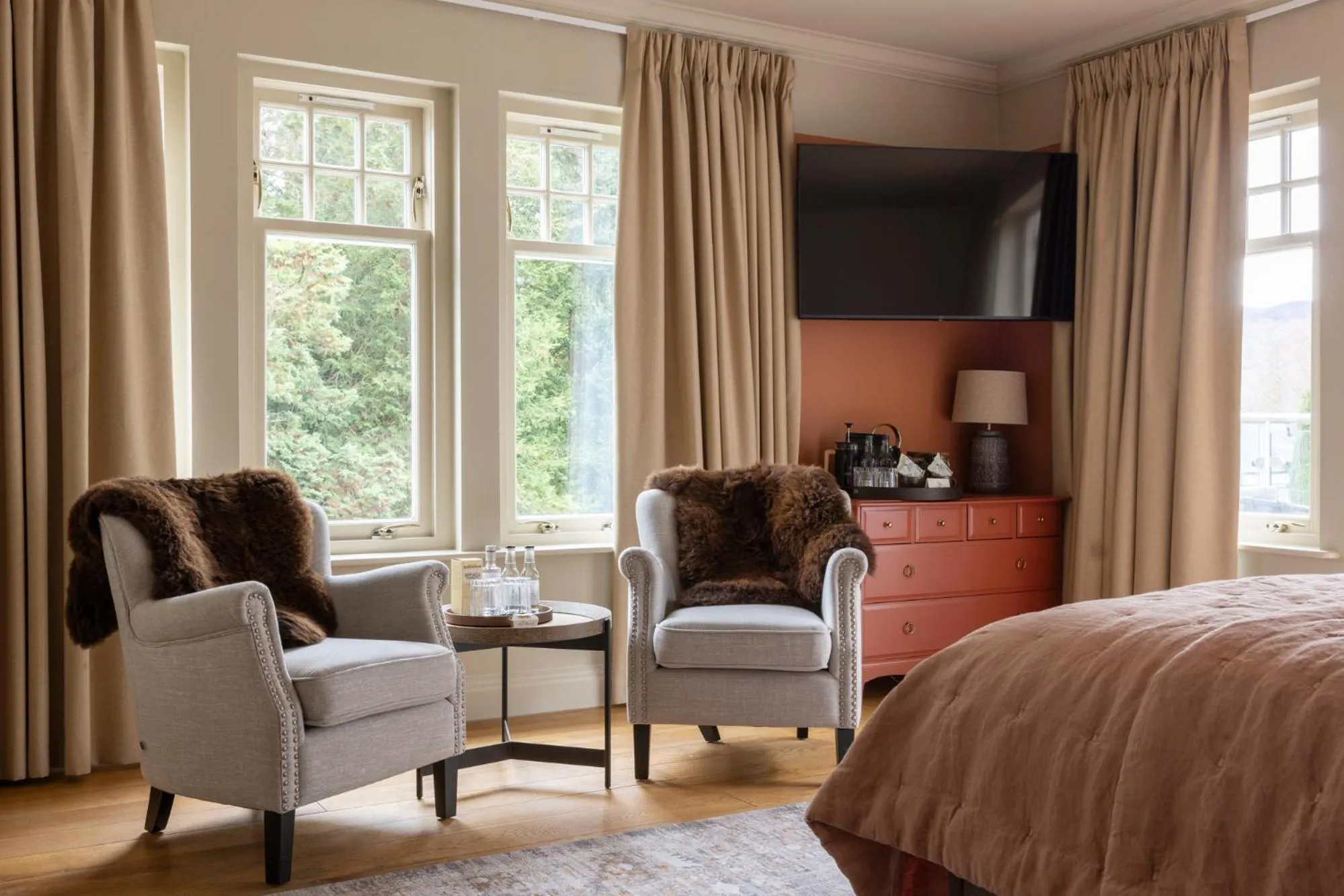 TV and multimedia, Bed in Pine Trees Hotel Pitlochry