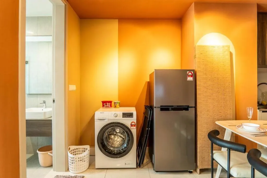 washing machine in Datum Jelatek Residence by Airhost