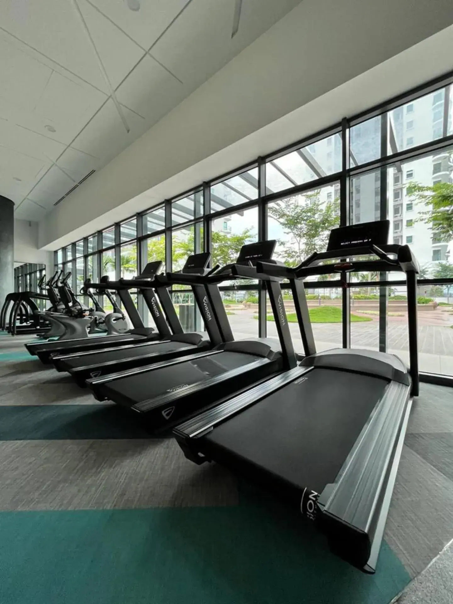 Fitness centre/facilities in Datum Jelatek Residence by Airhost Fitness centre/facilities in Datum Jelatek Residence by Airhost