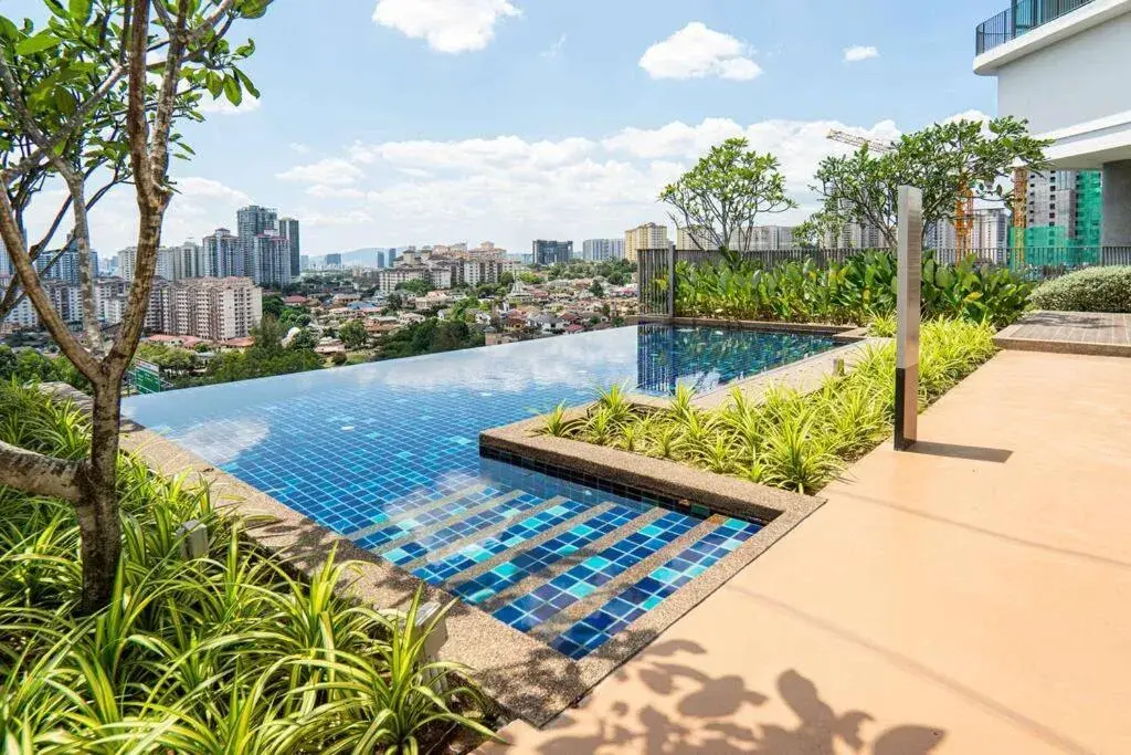 City view in Datum Jelatek Residence by Airhost City view in Datum Jelatek Residence by Airhost