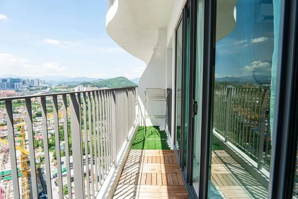 Natural landscape in Datum Jelatek Residence by Airhost