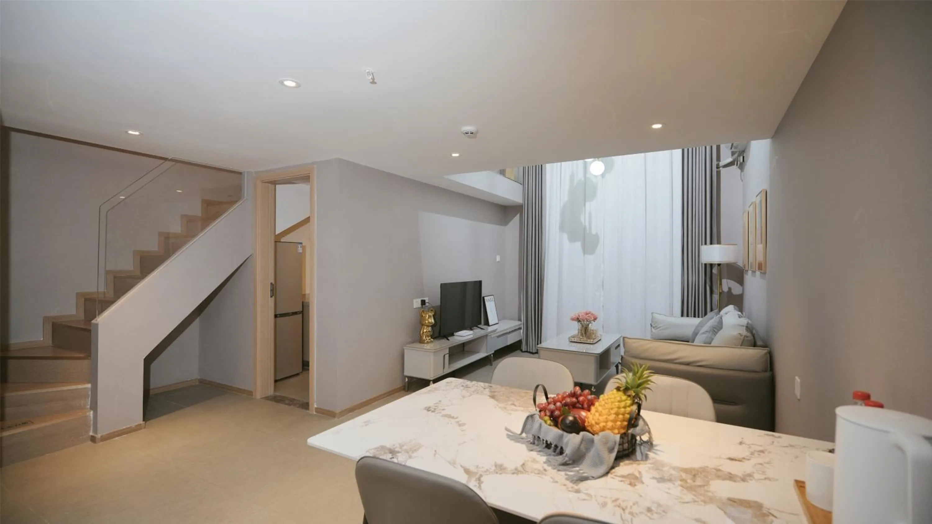 Duplex Apartment in Serveyou International Apartment Hotel - Free Airport Pickup & Free Canton Fair shuttle & Paid City Tour