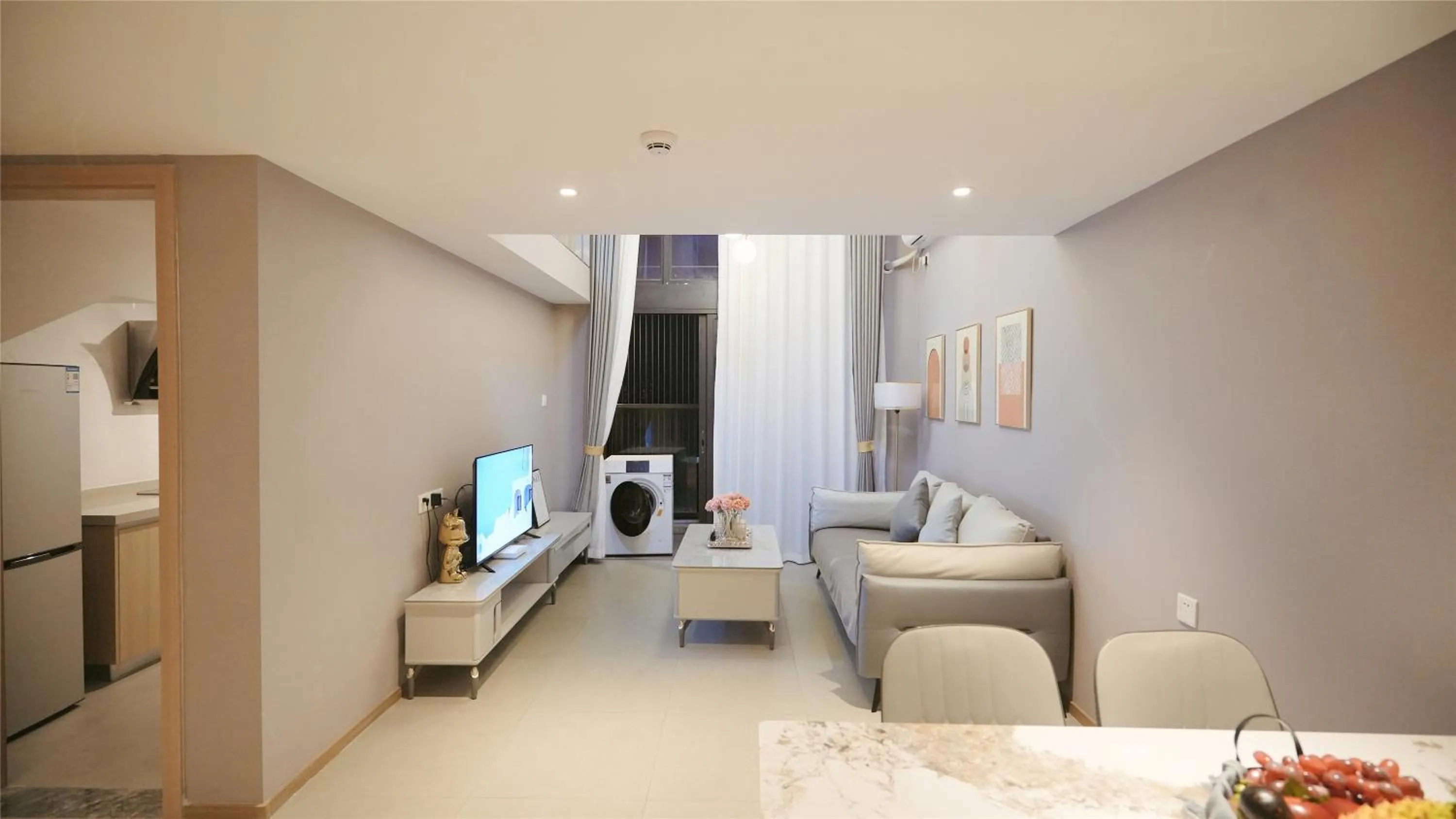 Deluxe Two-Bedroom Suite in Serveyou International Apartment Hotel - Free Airport Pickup & Free Canton Fair shuttle & Paid City Tour