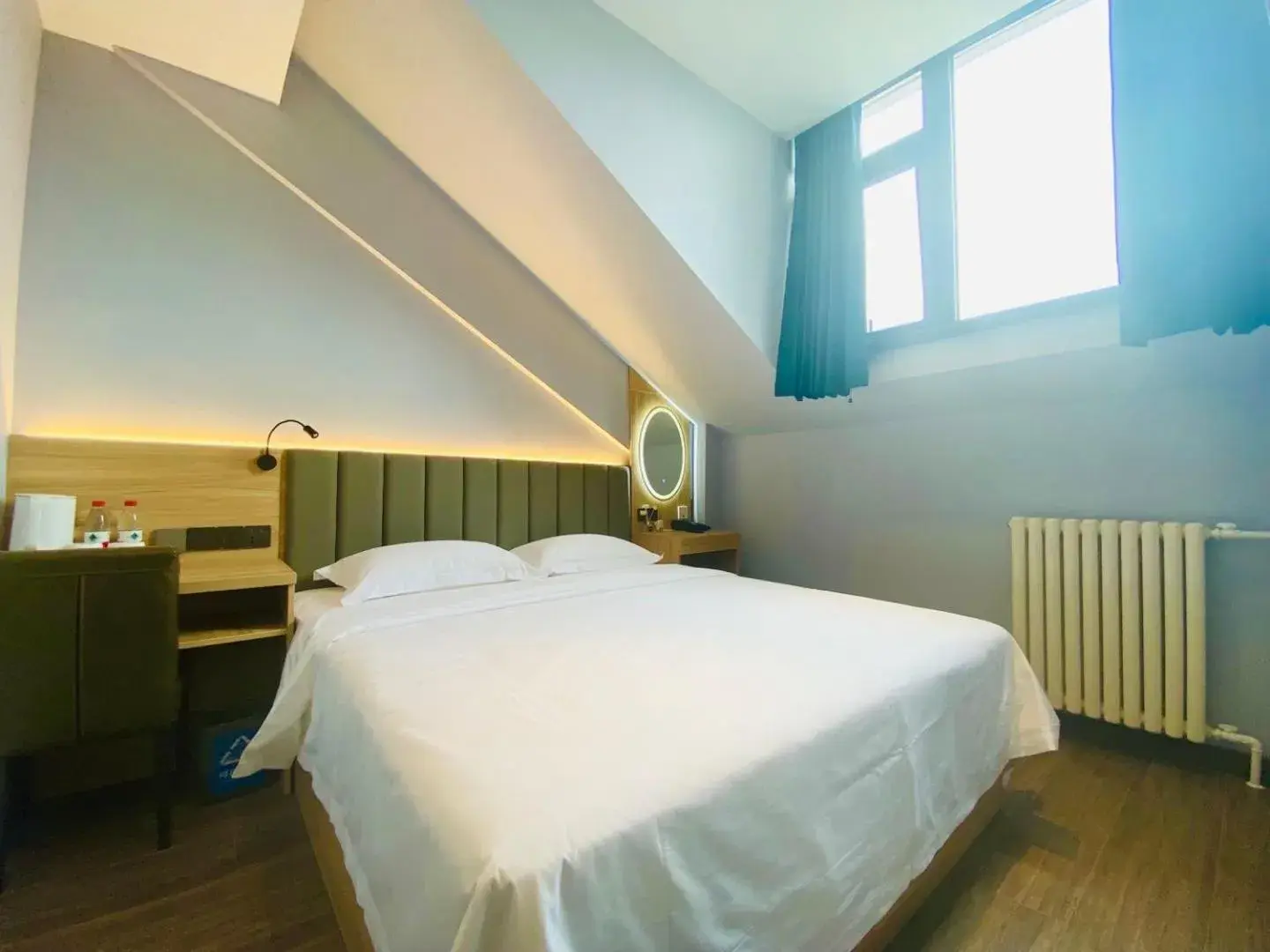 Bed in Beijing Dongdan Hotel Near Wangfujing Street,Tian'AnMen Square,The Forbidden City,Free self-service laundry room Bed in Beijing Dongdan Hotel Near Wangfujing Street,Tian'AnMen Square,The Forbidden City,Free self-service laundry room