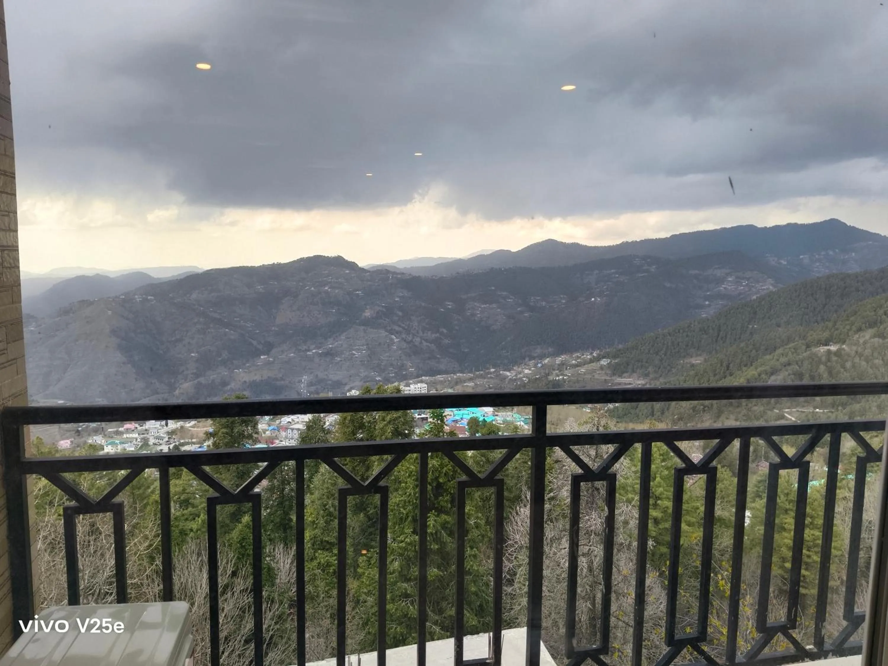 Restaurant/places to eat in Falettis Grand Hotel Murree
