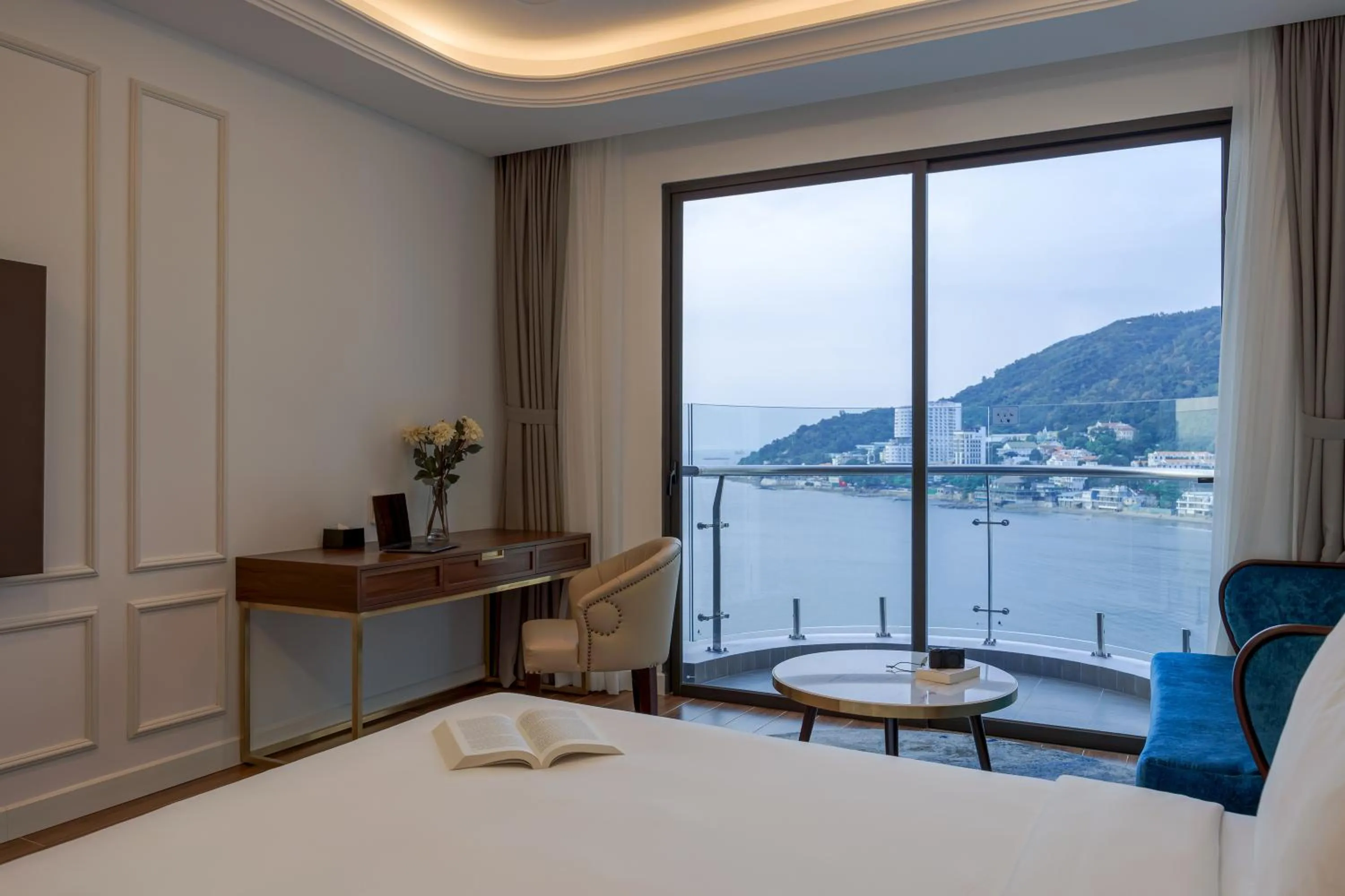 Bed in OYSTER BAY HOTEL VUNG TAU