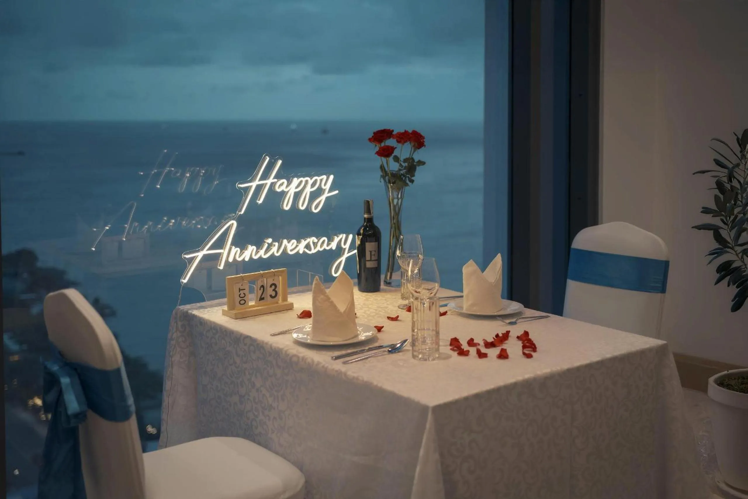 Restaurant/places to eat in OYSTER BAY HOTEL VUNG TAU