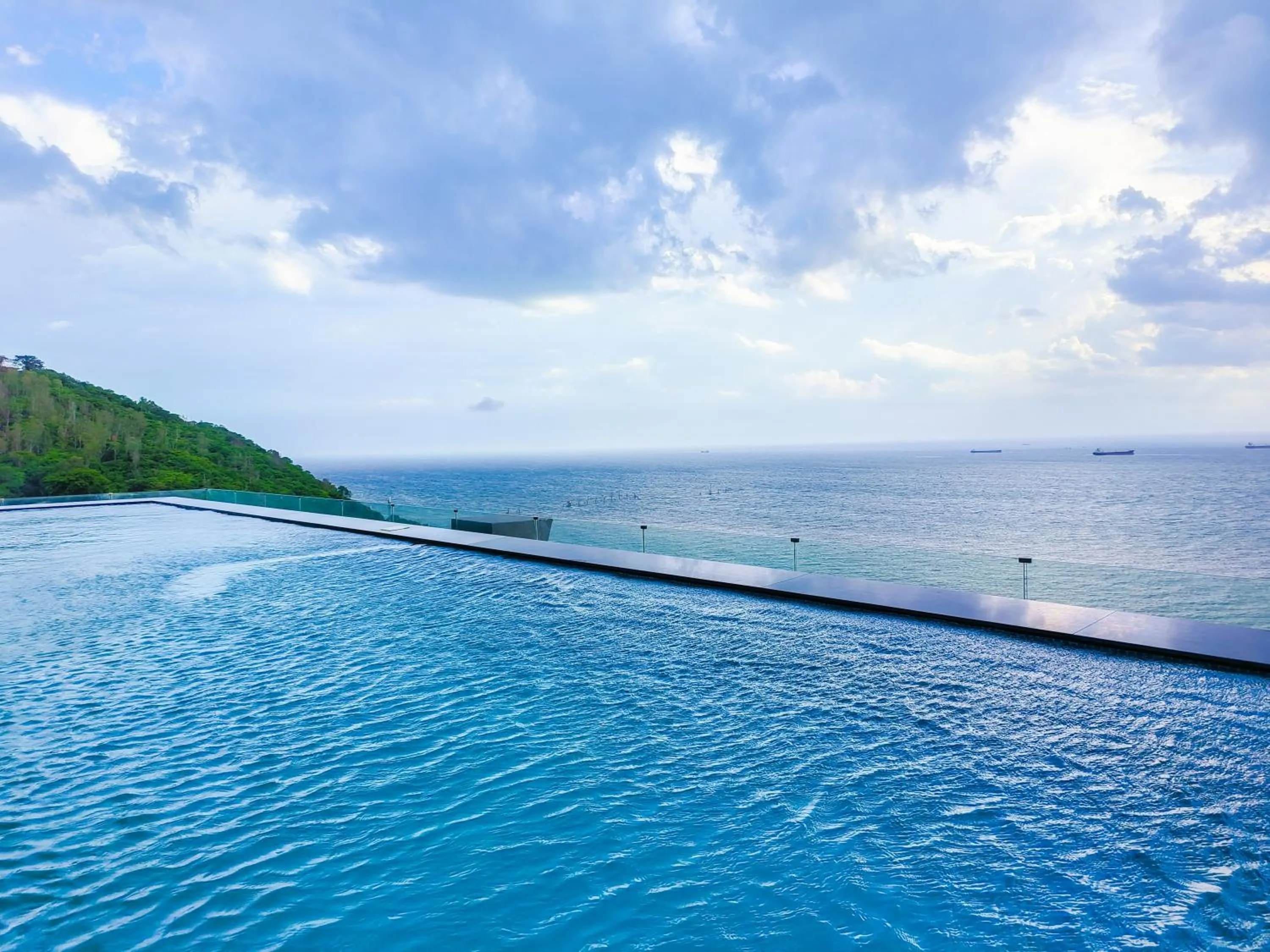 Swimming pool in OYSTER BAY HOTEL VUNG TAU