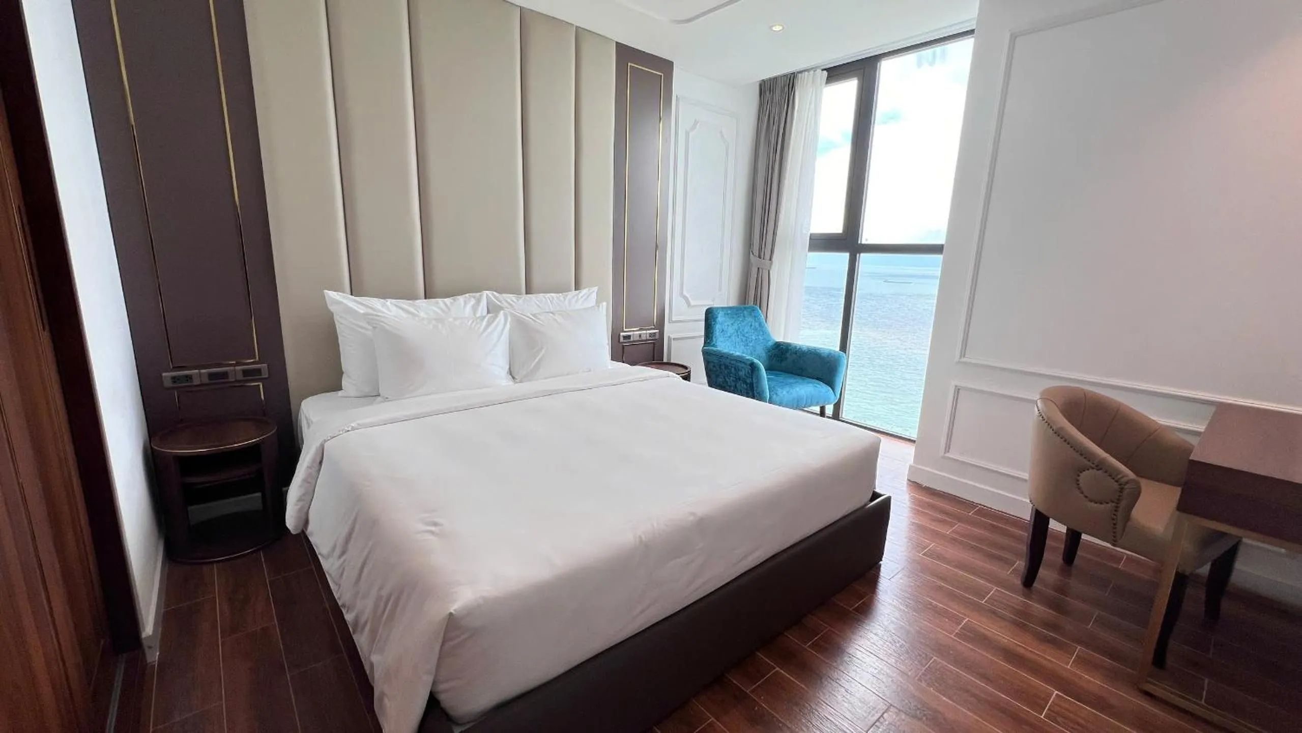 Bedroom, Bed in OYSTER BAY HOTEL VUNG TAU