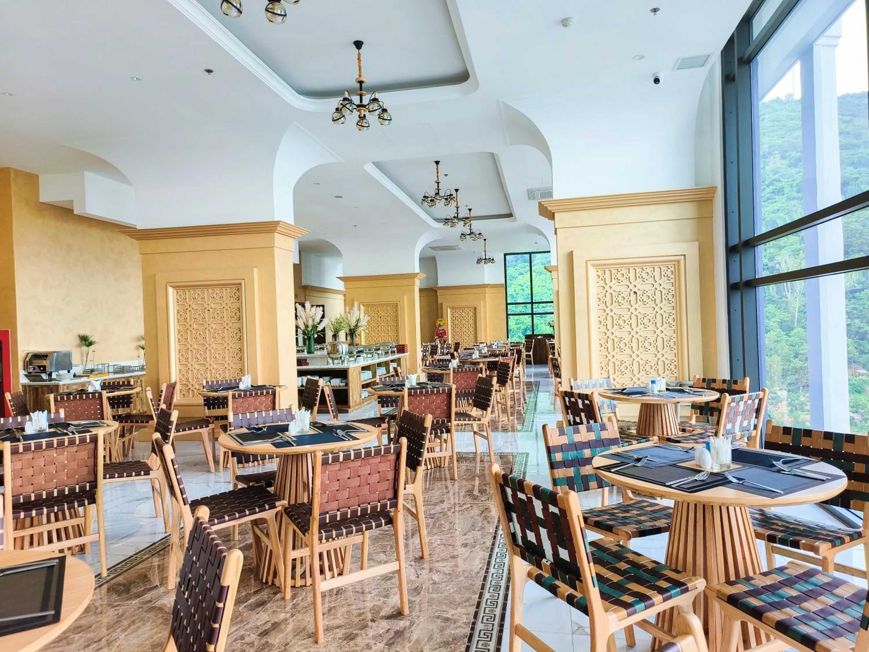 Restaurant/places to eat in OYSTER BAY HOTEL VUNG TAU