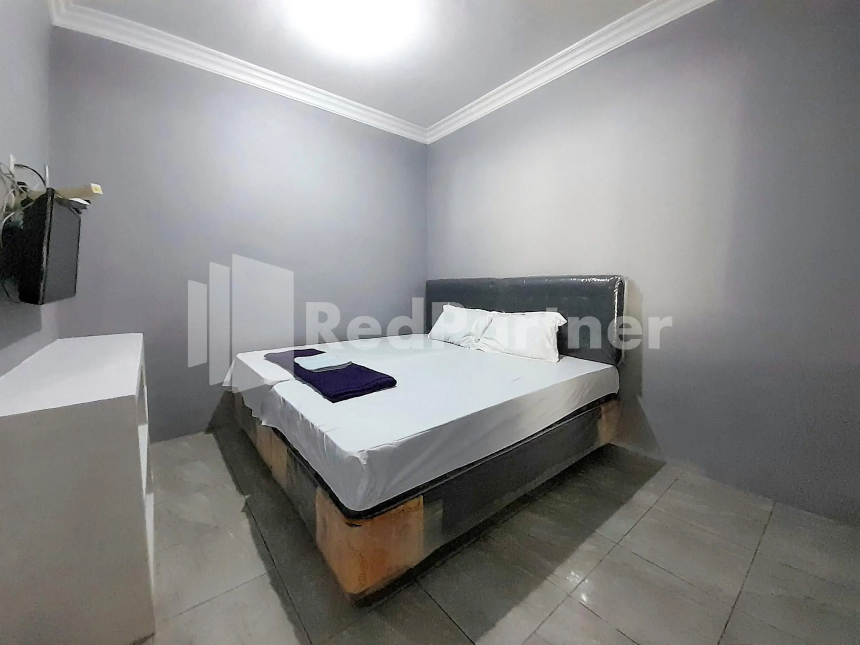 LH101 Guest House Syariah near Makam Sunan Bonang RedPartner LH101 Guest House Syariah near Makam Sunan Bonang RedPartner