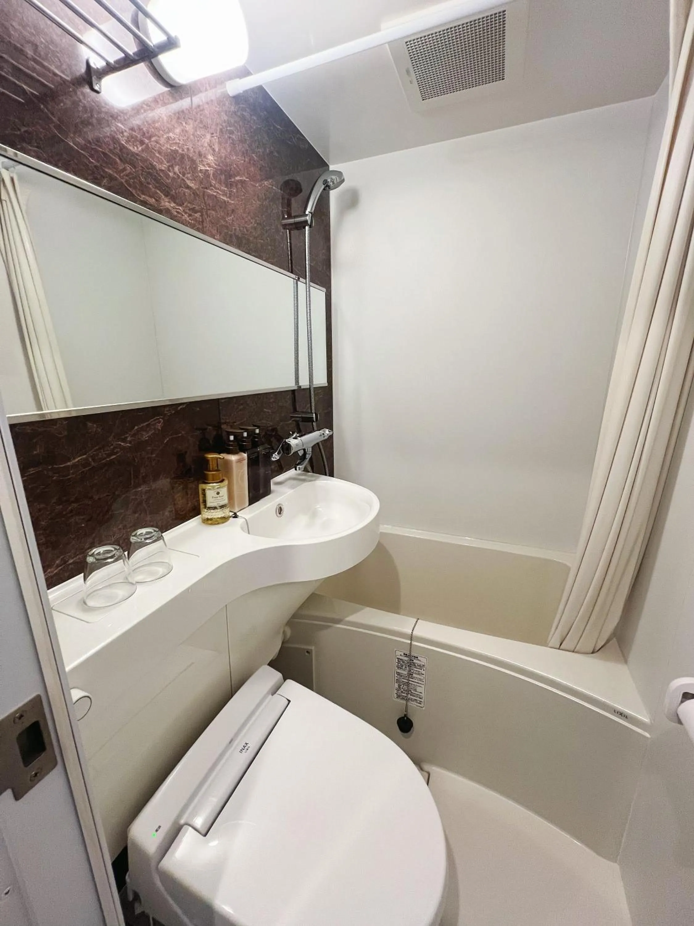 Shower in Nplus HOTEL Tokyo Nihonbashi