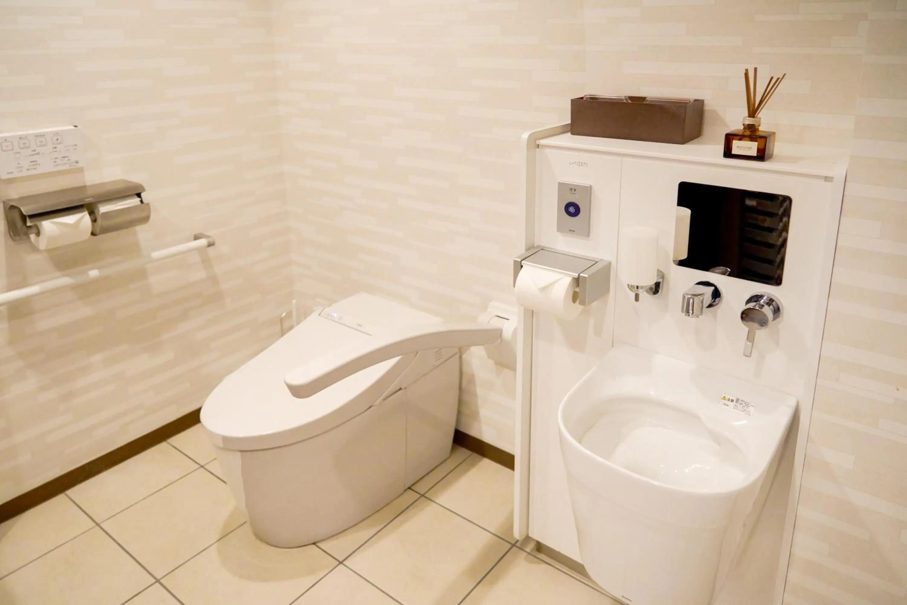 Toilet in Nplus HOTEL Tokyo Nihonbashi