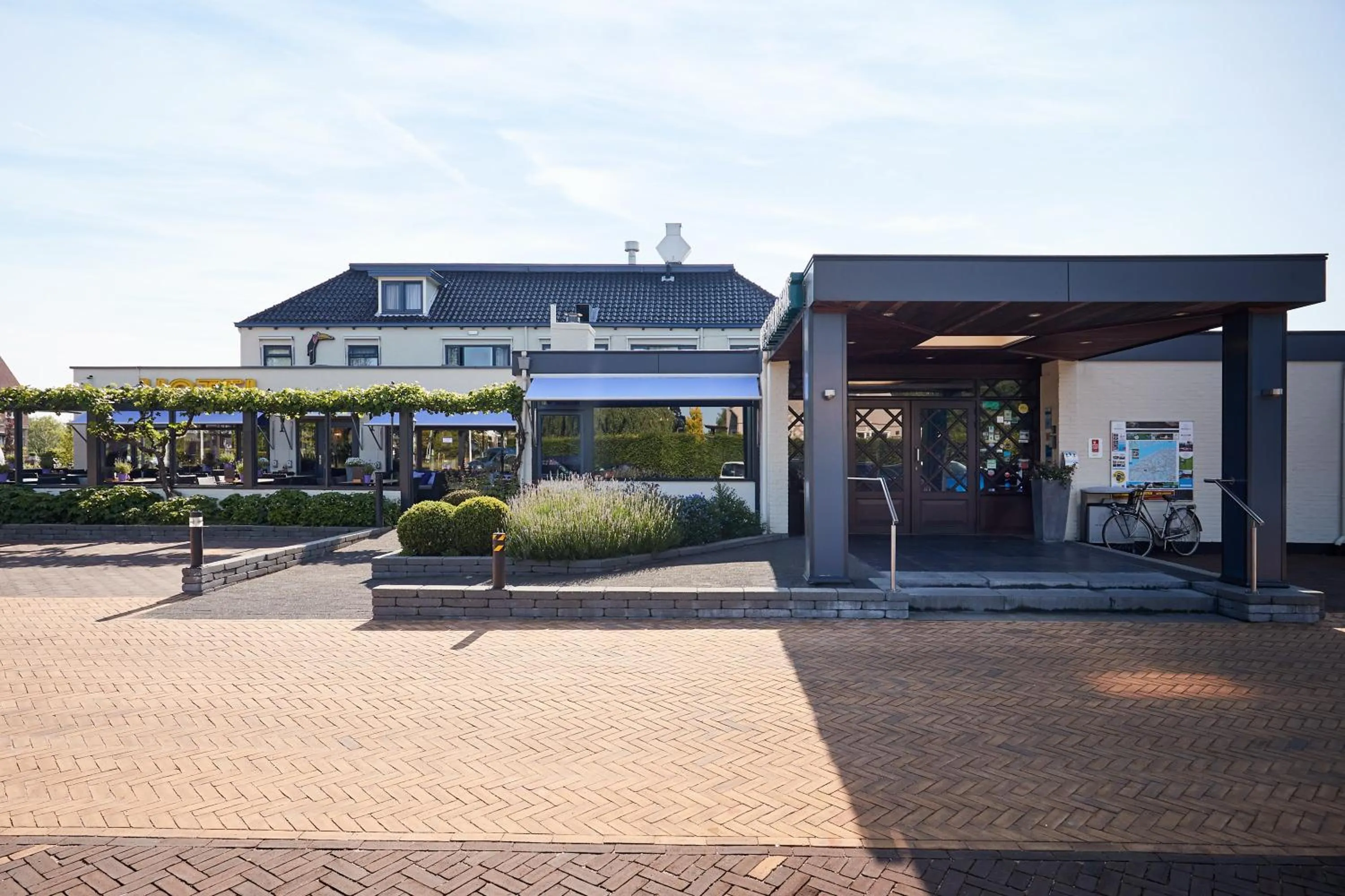 Property building in Van der Valk Hotel Hardegarijp - Leeuwarden