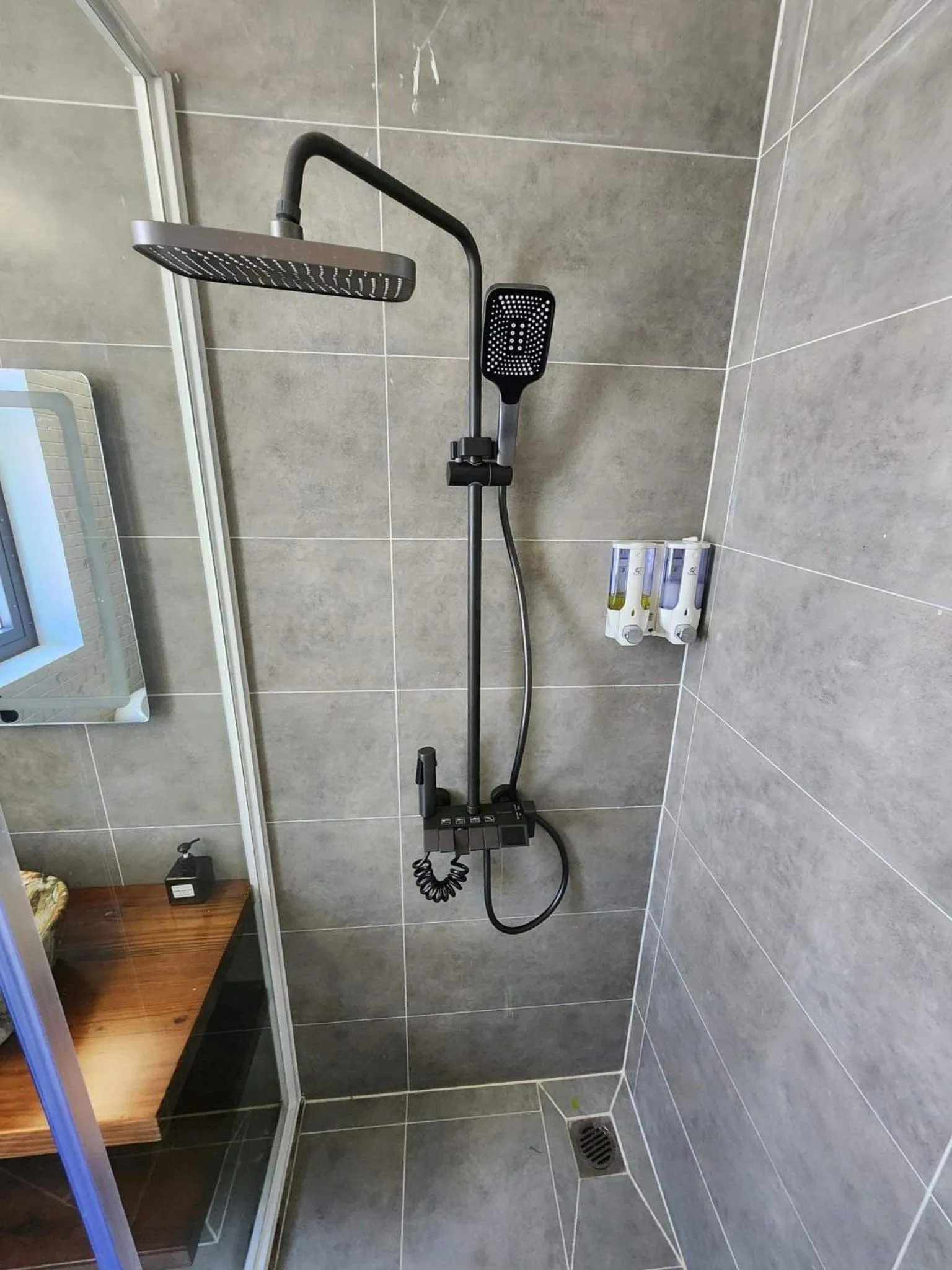 Shower in LHASA HOTEL - Central hotel in Dalat