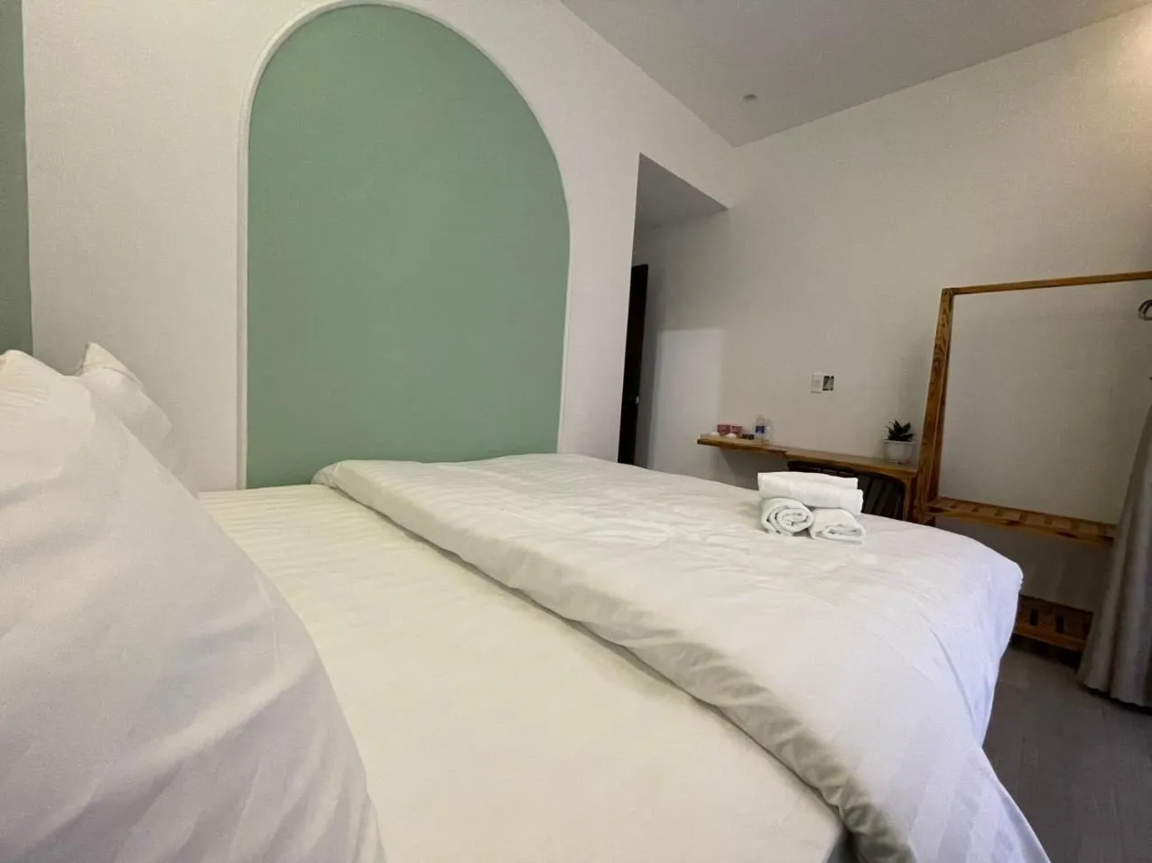 Bed in LHASA HOTEL - Central hotel in Dalat