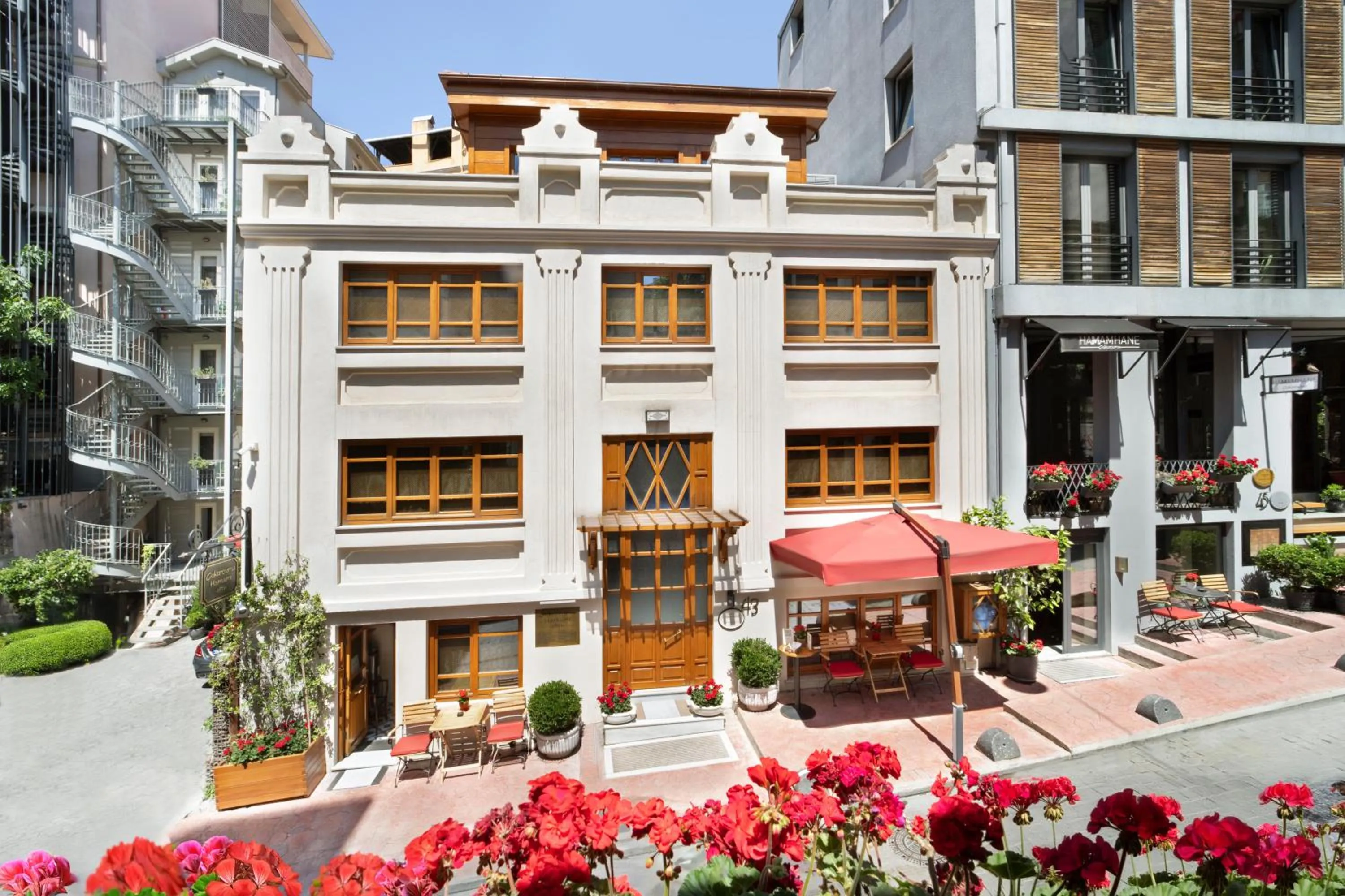 Steam room in Hammamhane Hotel