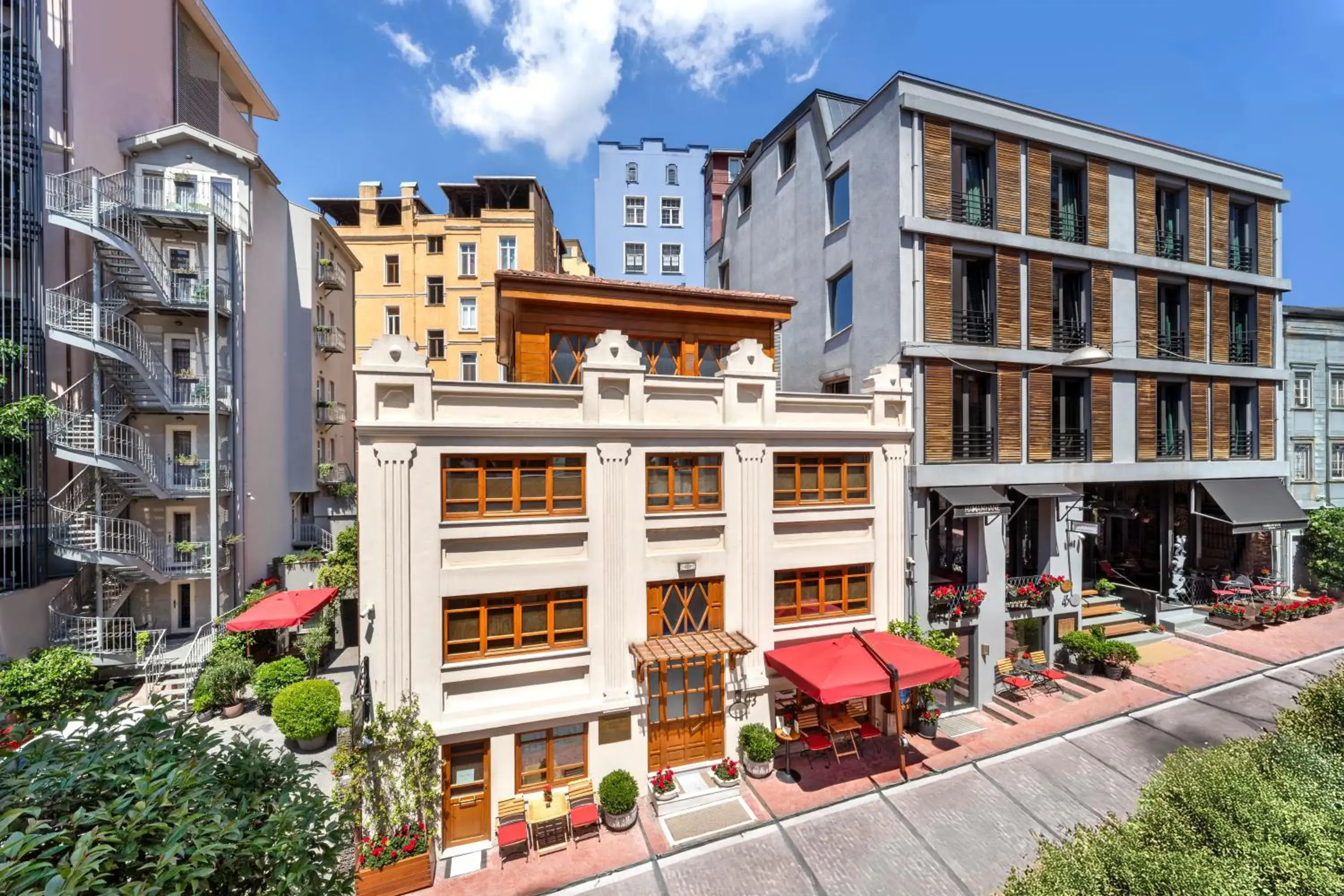 Property building in Hammamhane Hotel Property building in Hammamhane Hotel