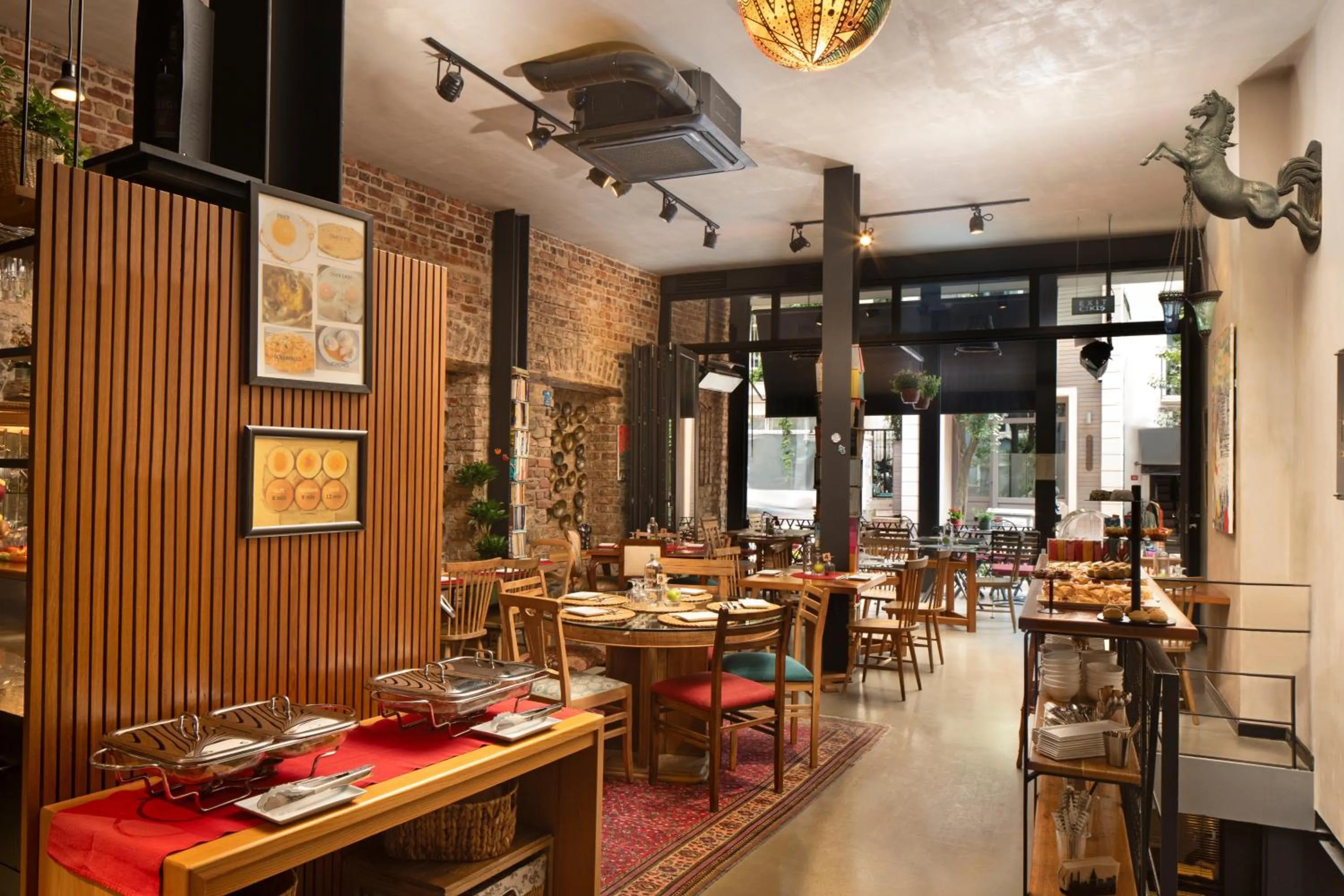 Restaurant/places to eat in Hammamhane Hotel