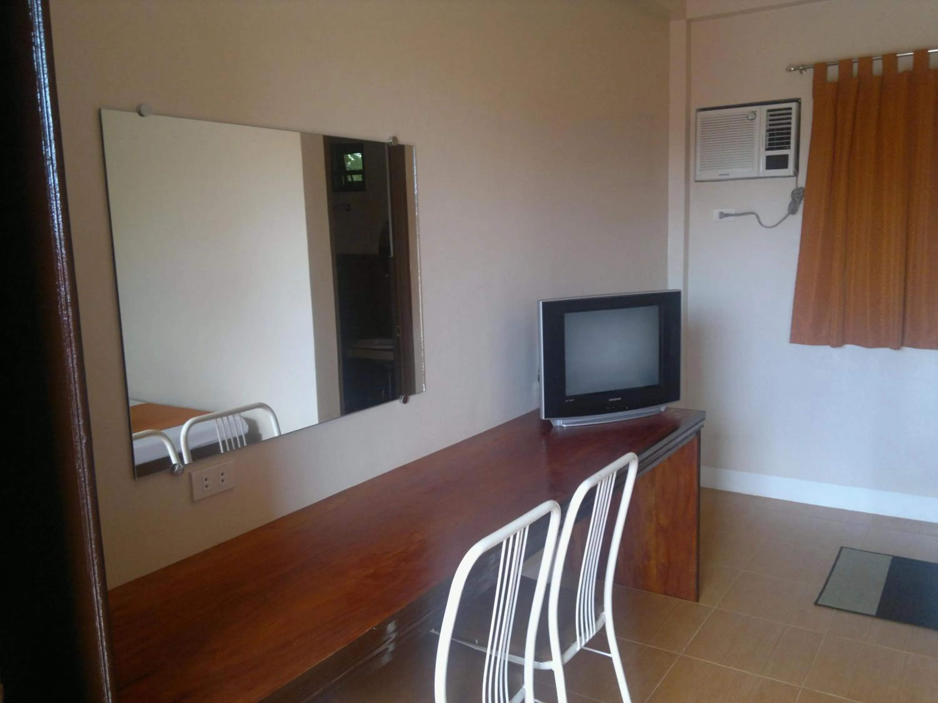 Bedroom in Mayon View Garden Apartelle Sa Bukid