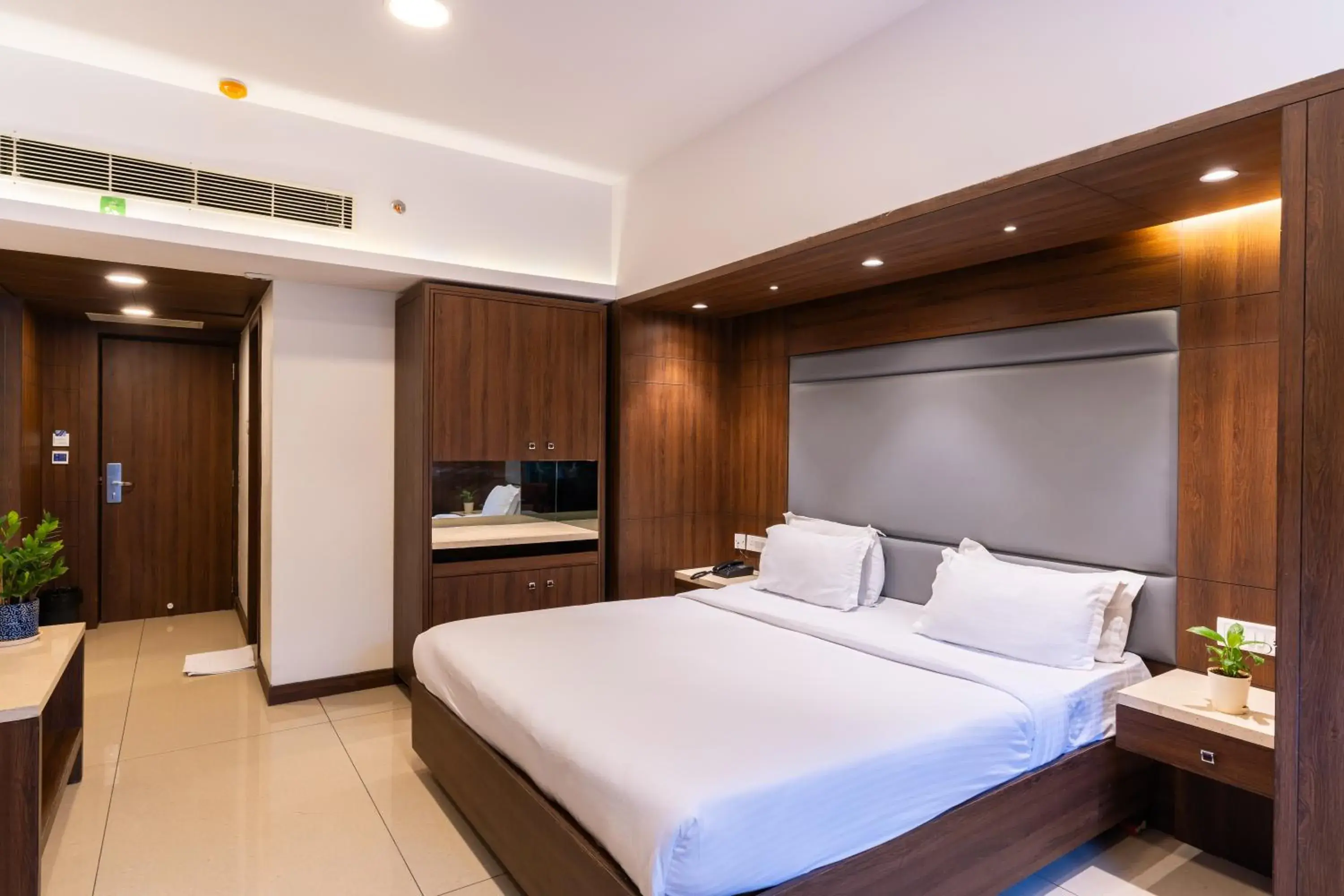 TV and multimedia, Bed in Pincode Hotels by Yatri Nivas TV and multimedia, Bed in Pincode Hotels by Yatri Nivas