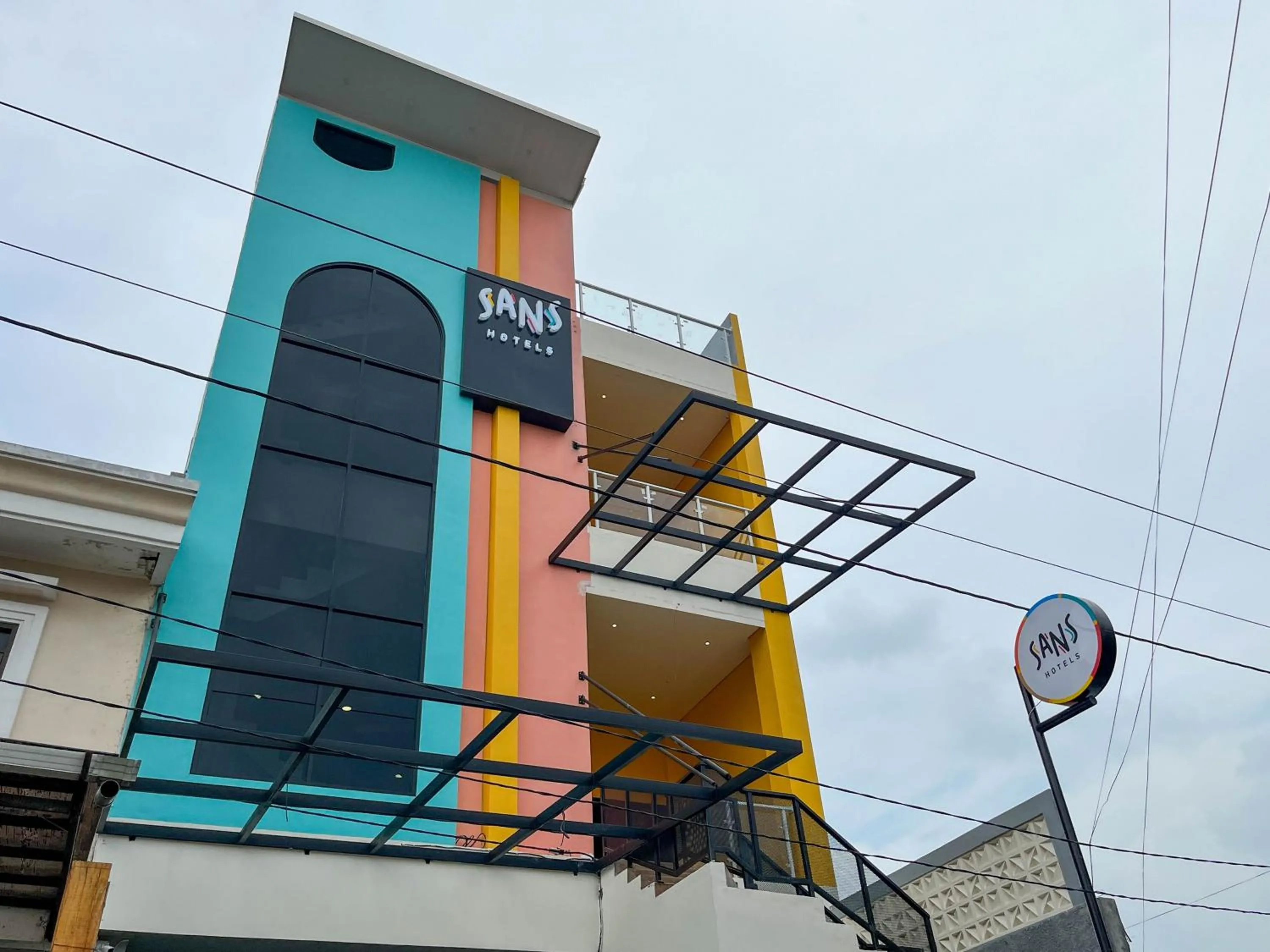 Property building in SANS Hotel Premiere Majapahit Semarang