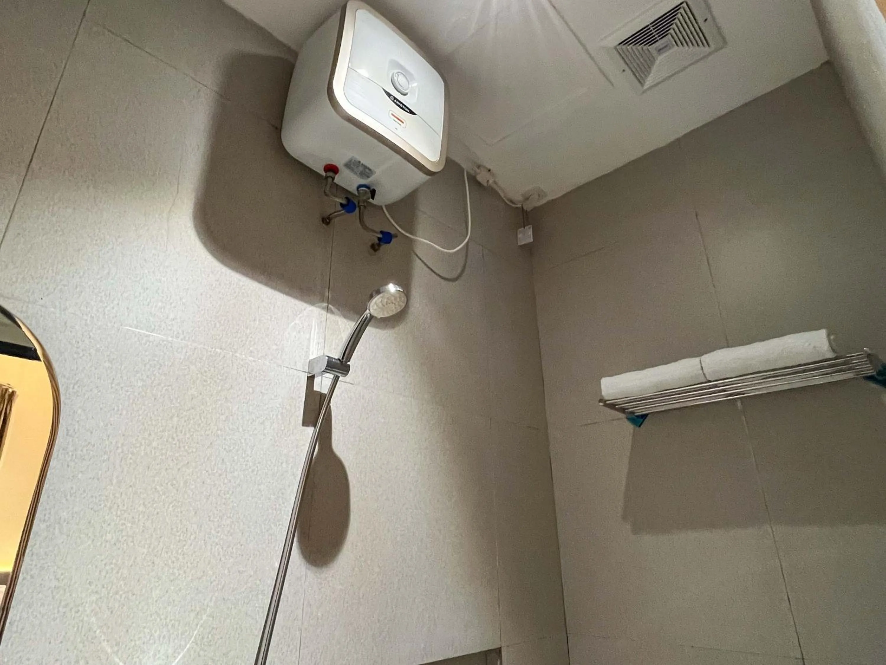 Bathroom in SANS Hotel Premiere Majapahit Semarang