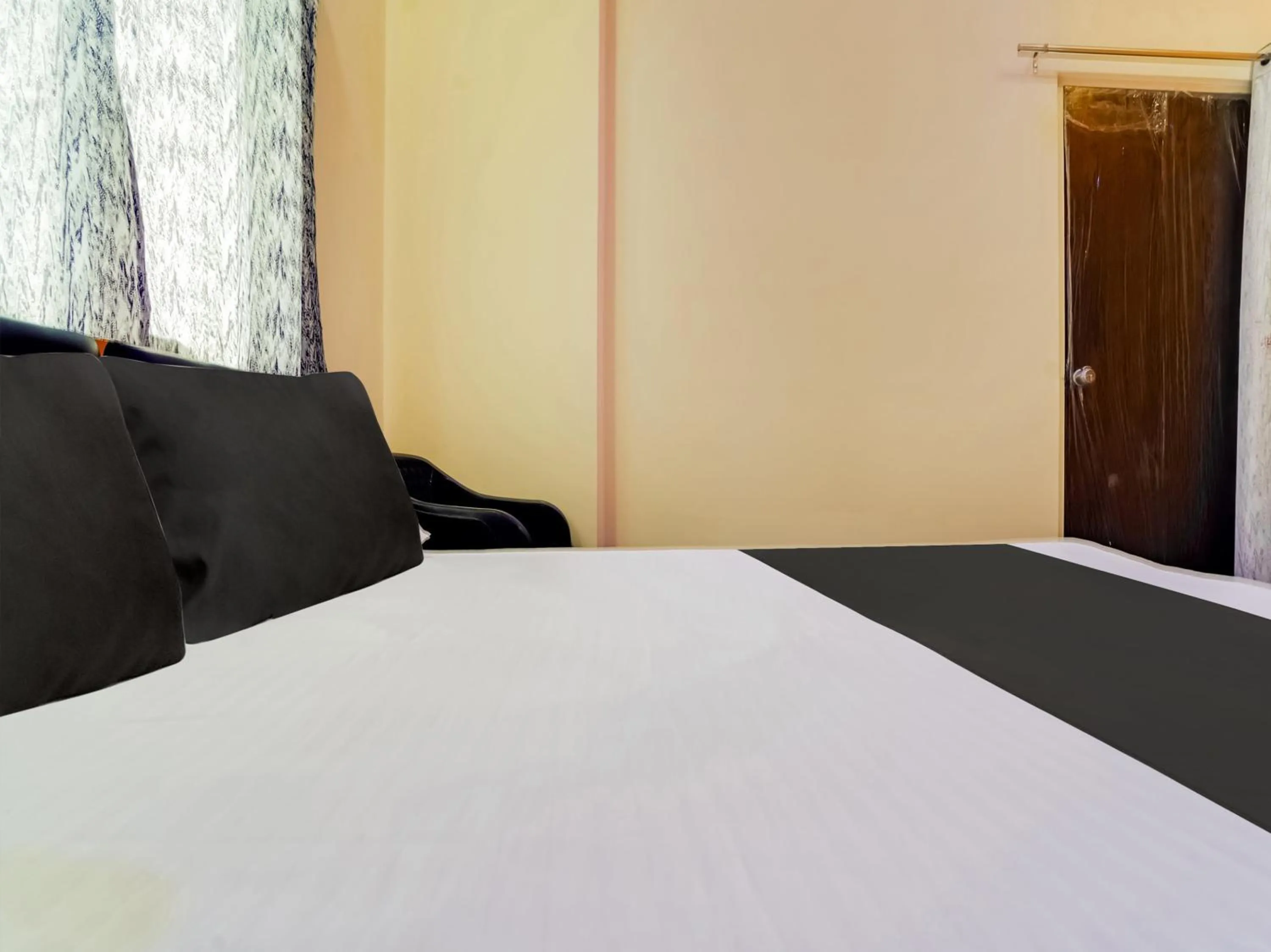 Bedroom, Bed in Hotel O RK 2