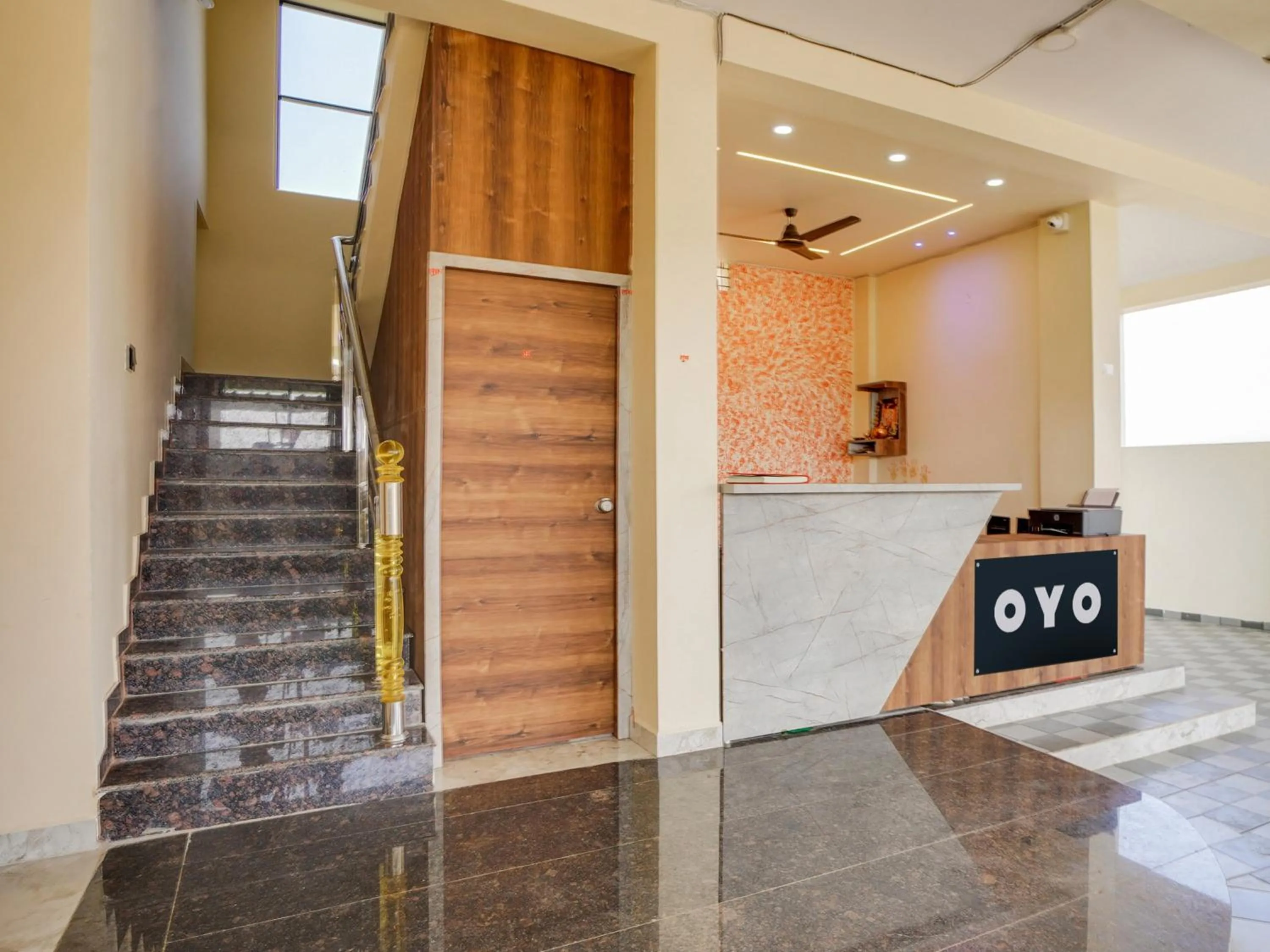 Lobby or reception in Hotel O RK