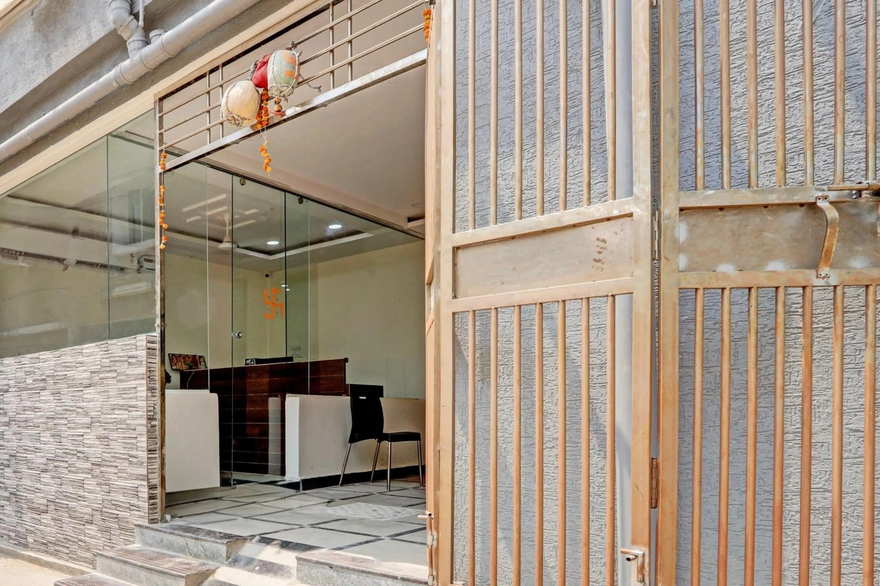 Facade/entrance in Hotel O Lavish Tranquil