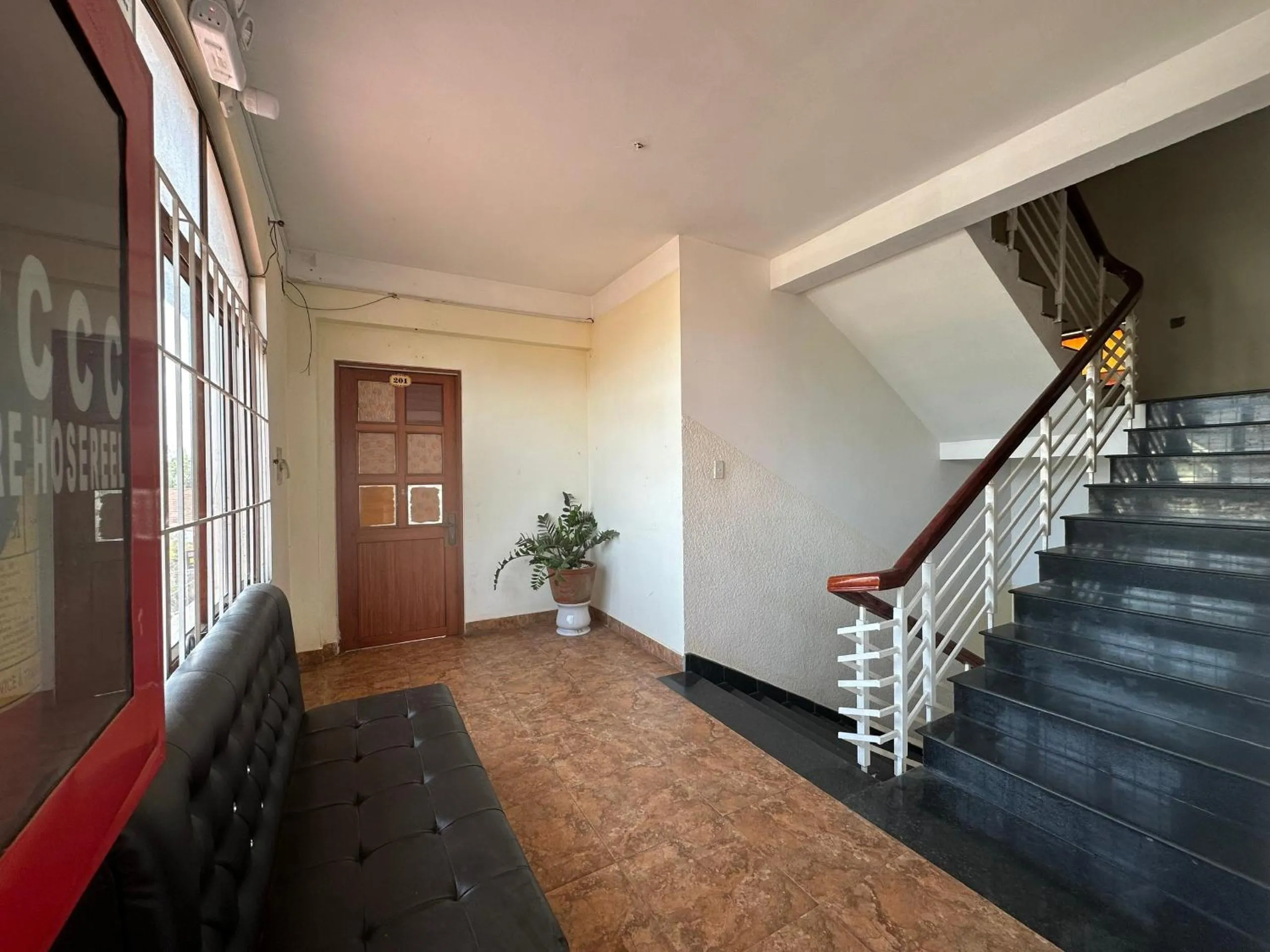 Lobby or reception in OYO 1232 Pòn Pon Hostel