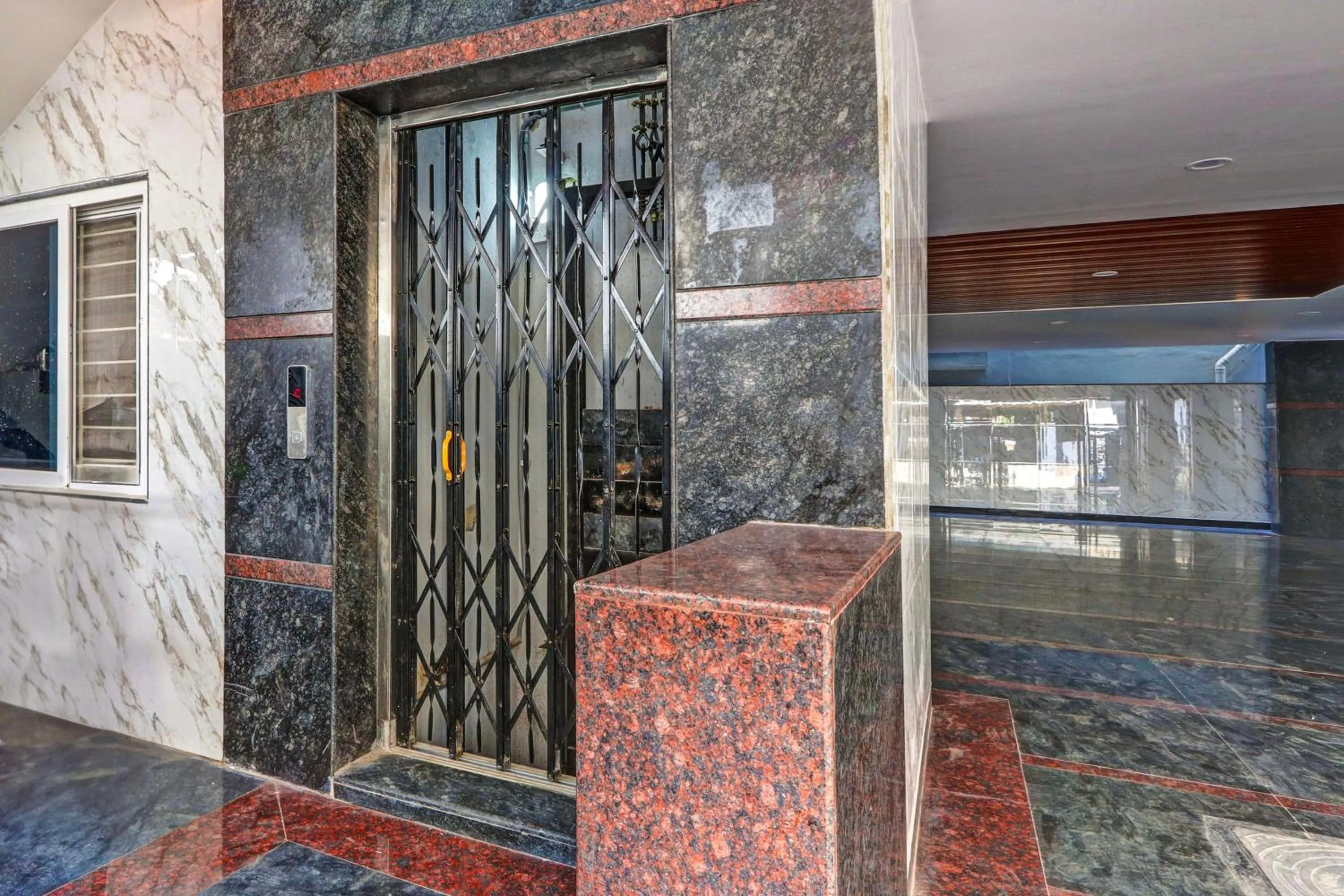 Lobby or reception in Super Collection O Gachibowli Phase 2 Near ISB