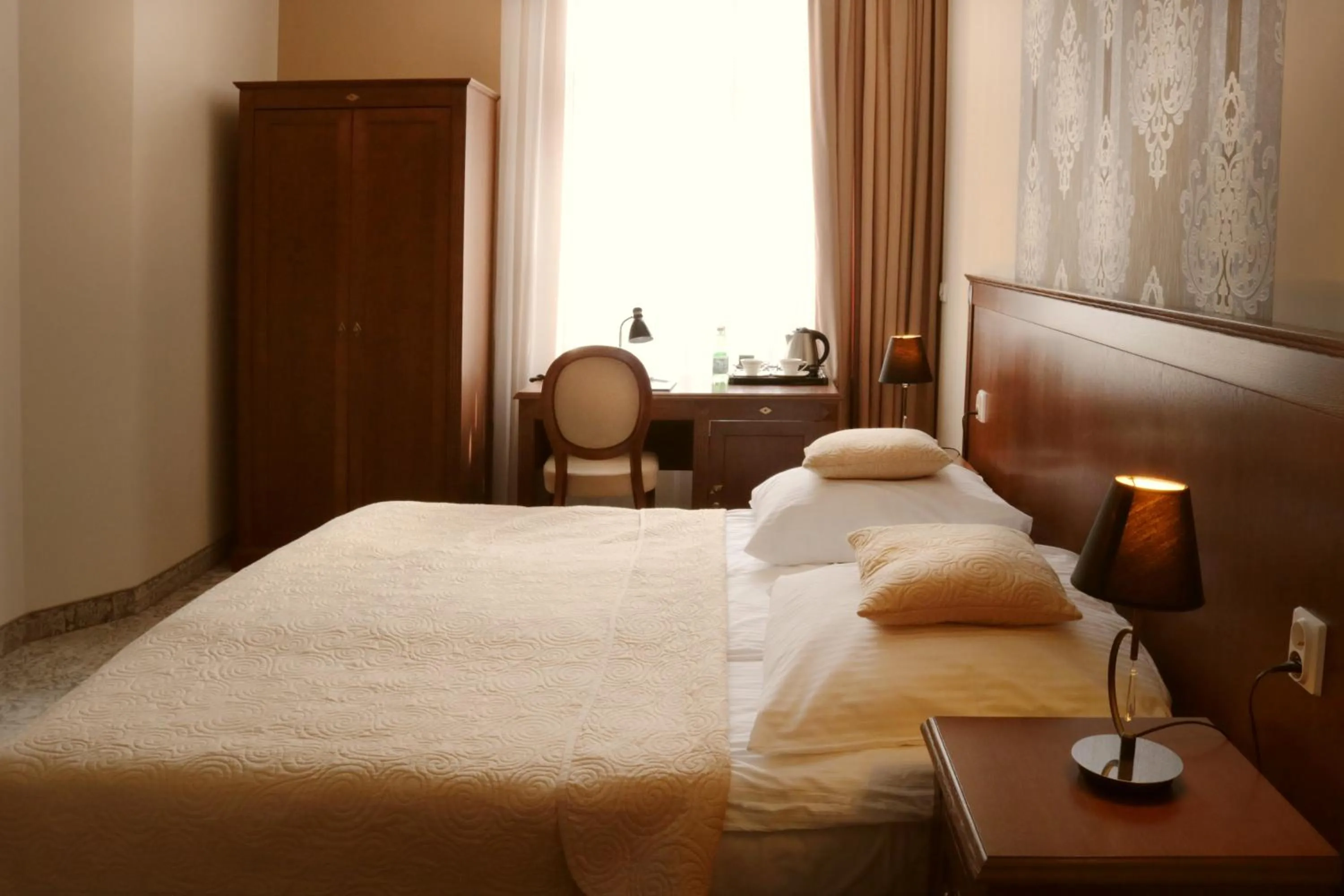 Superior King Room in Hotel Gal