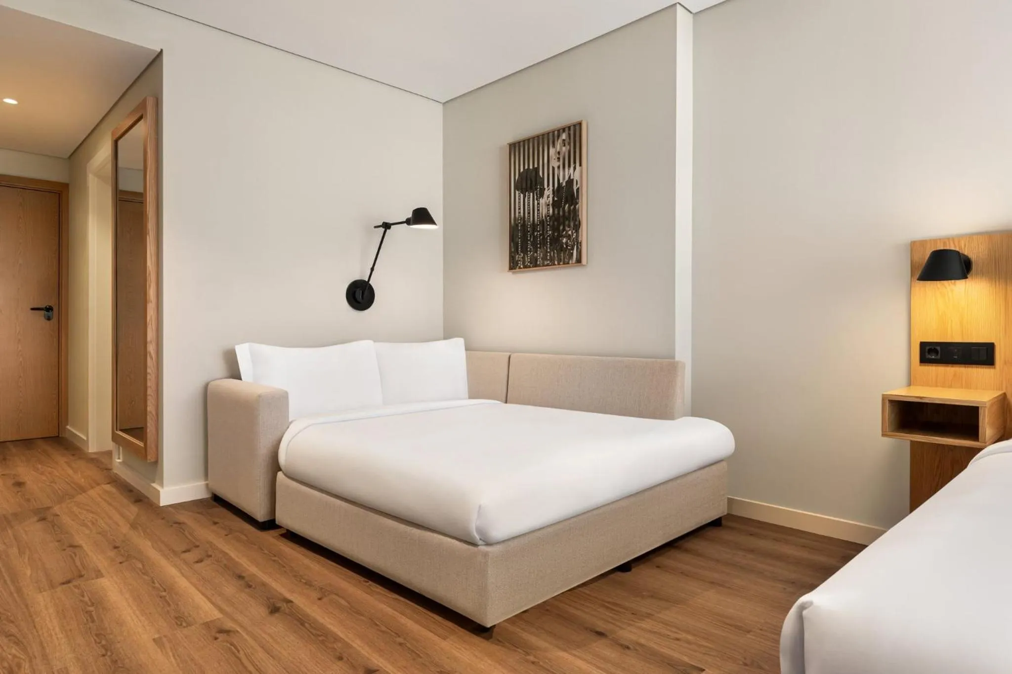 Photo of the whole room, Bed in Holiday Inn Beja by IHG