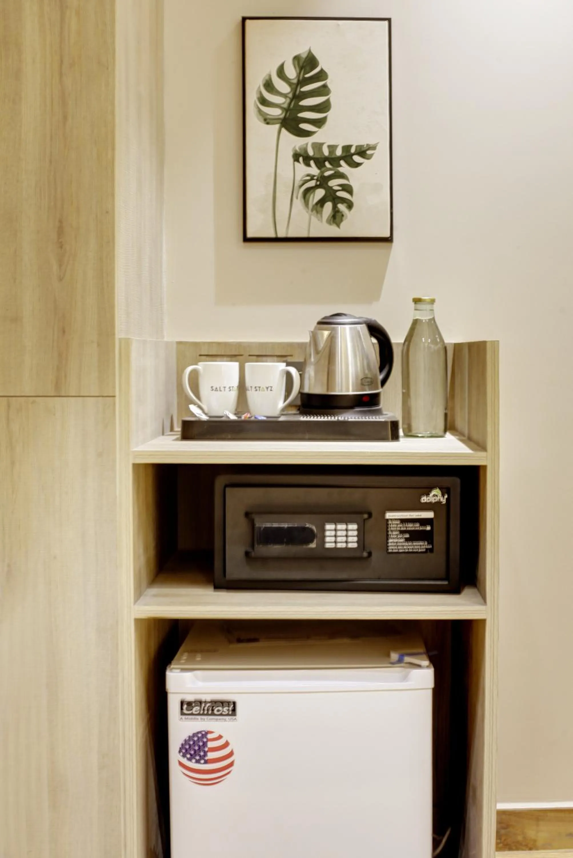 Coffee/tea facilities in Saltstayz Premier - Near Golf Course Road & Sector 57