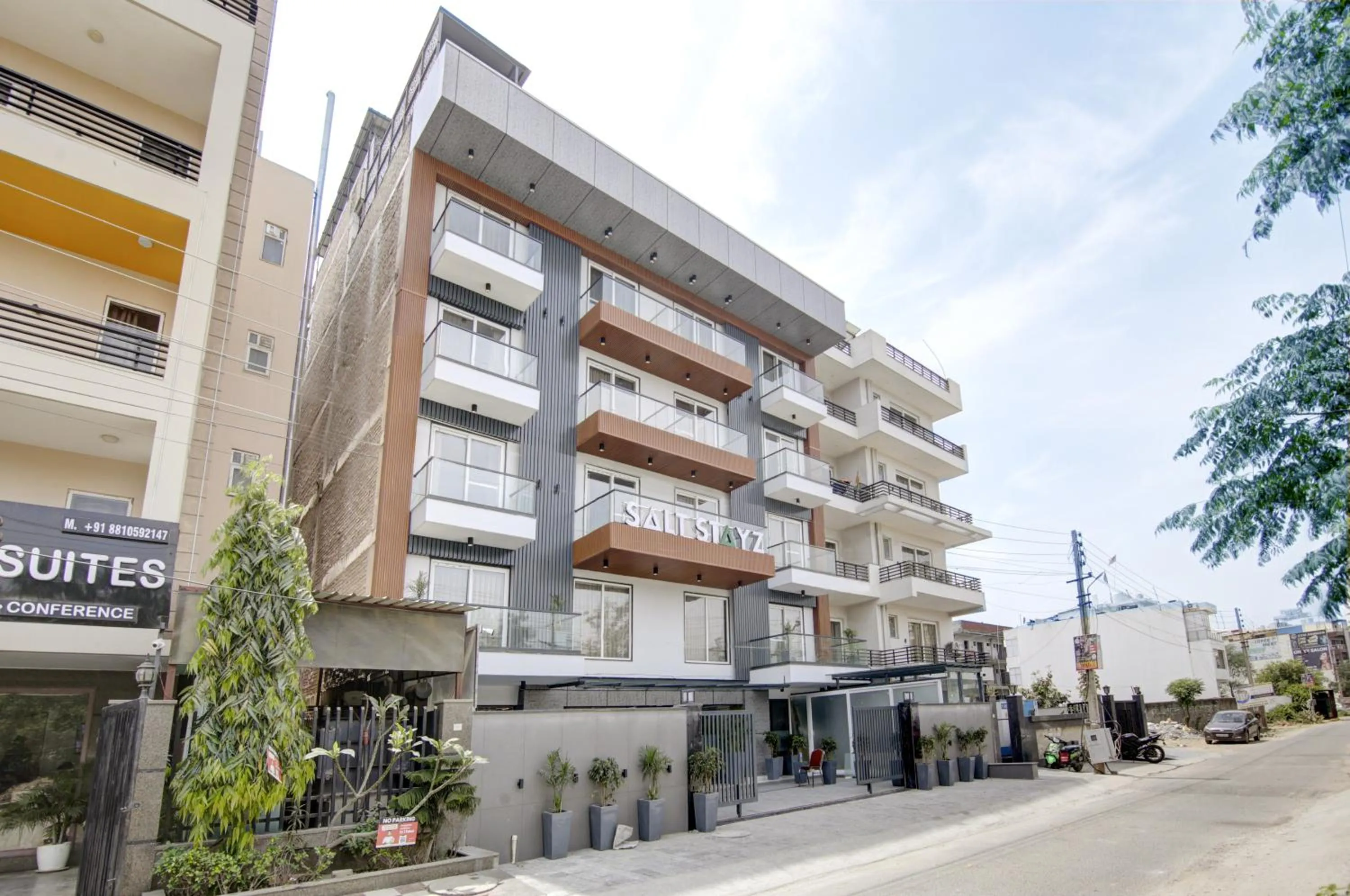 Property building in Saltstayz Premier - Near Golf Course Road & Sector 57