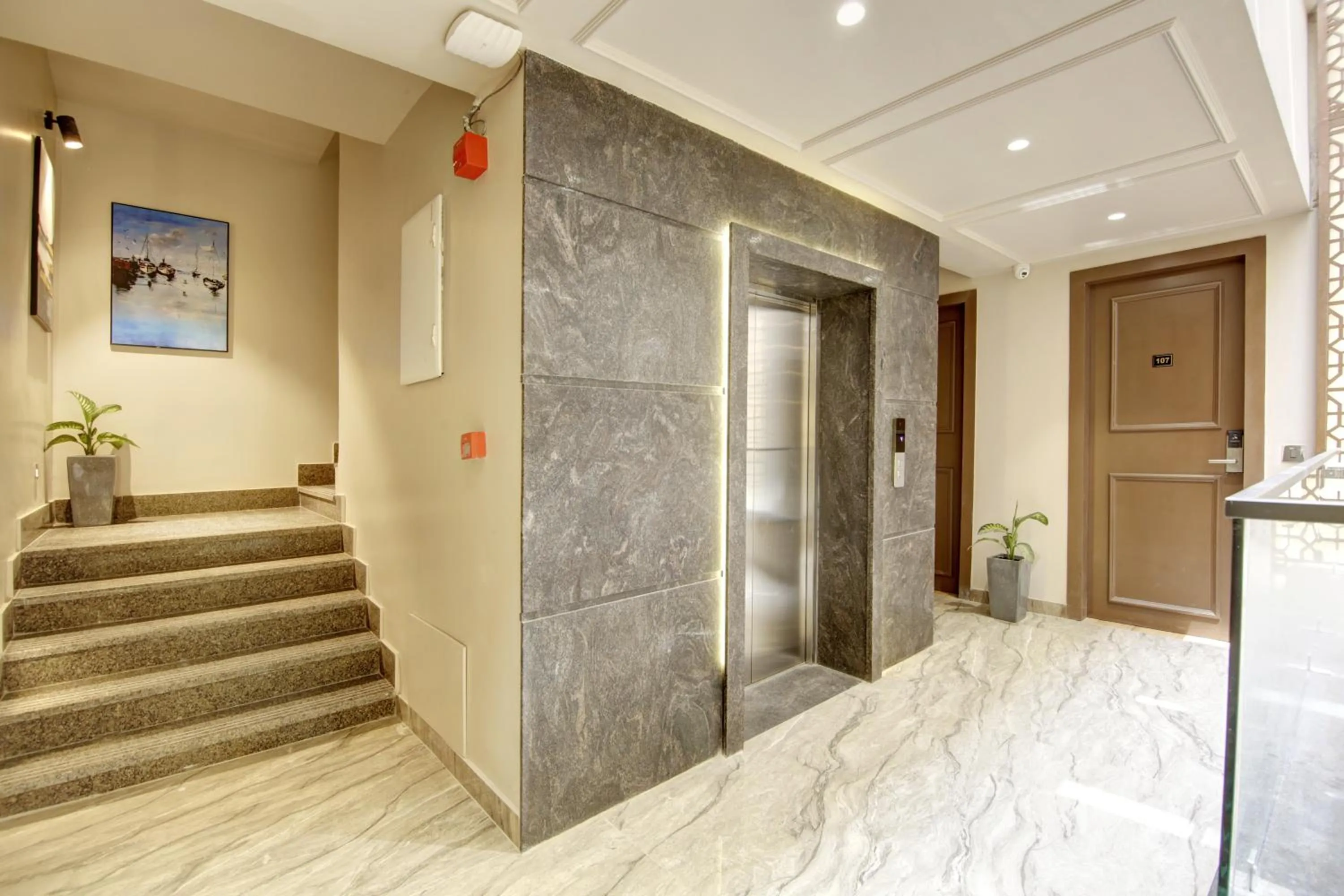 elevator in Saltstayz Premier - Near Golf Course Road & Sector 57