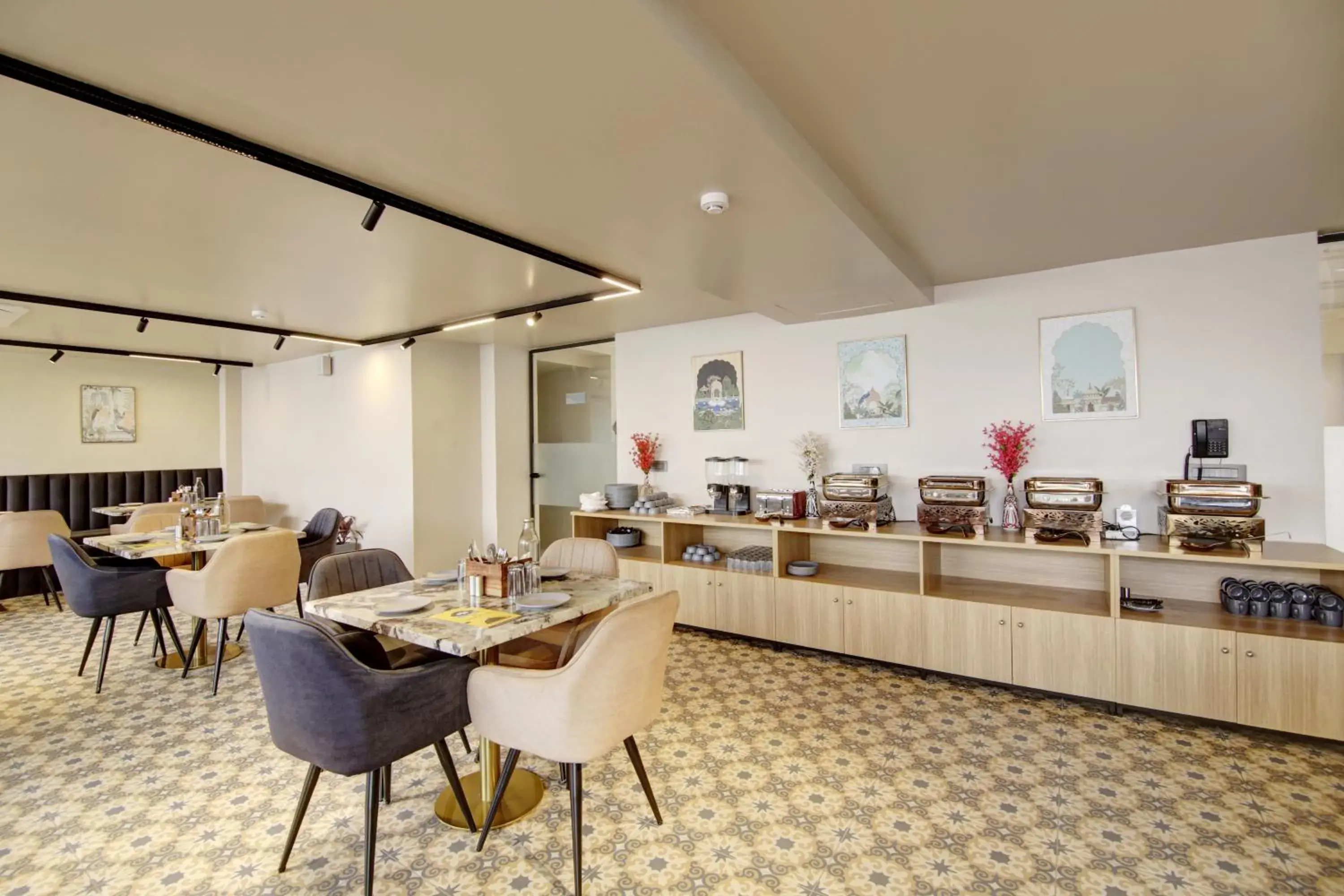 Restaurant/places to eat in Saltstayz Premier - Near Golf Course Road & Sector 57 Restaurant/places to eat in Saltstayz Premier - Near Golf Course Road & Sector 57