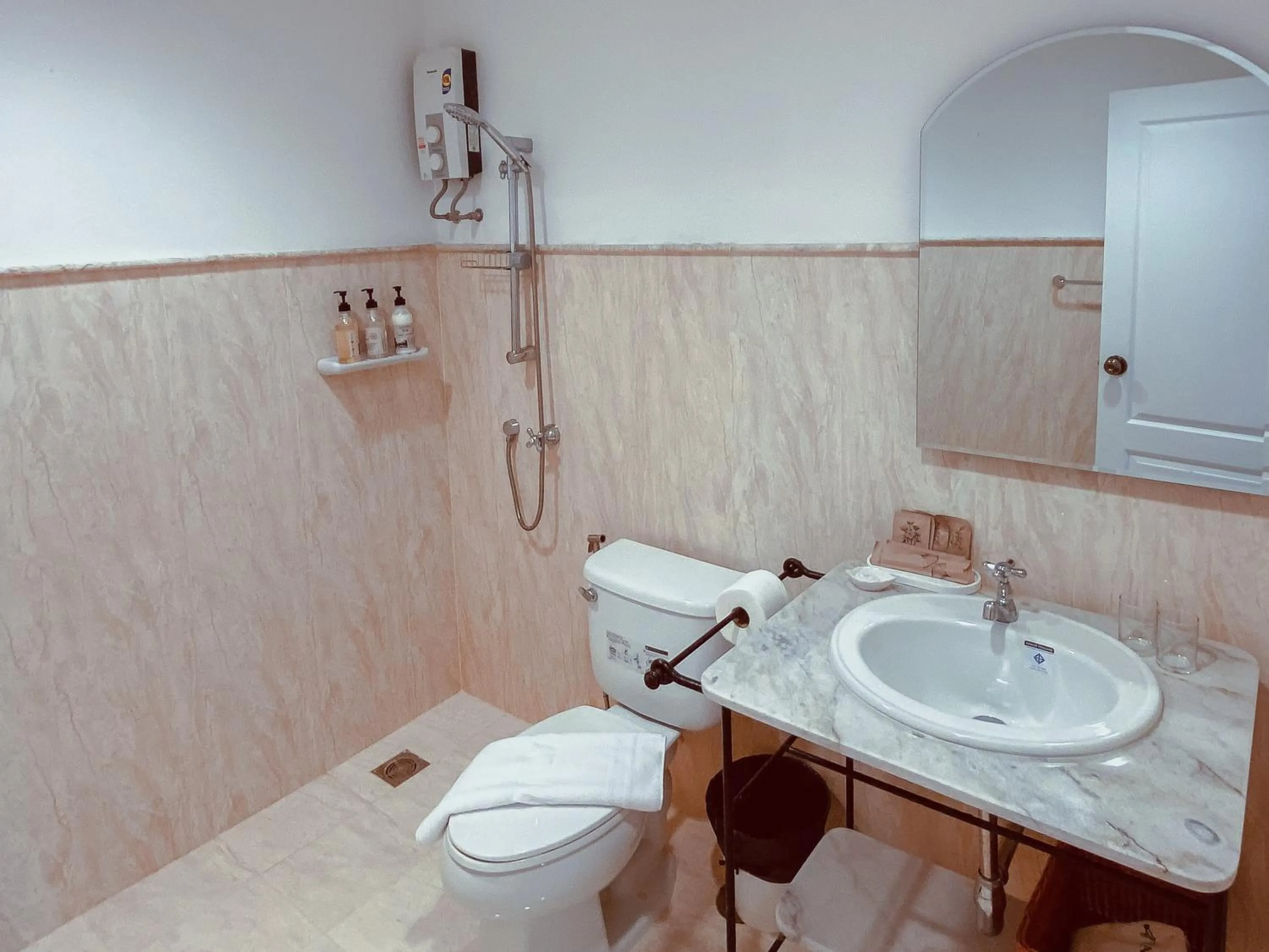 Shower in Villetta The Eyrie Khaoyai