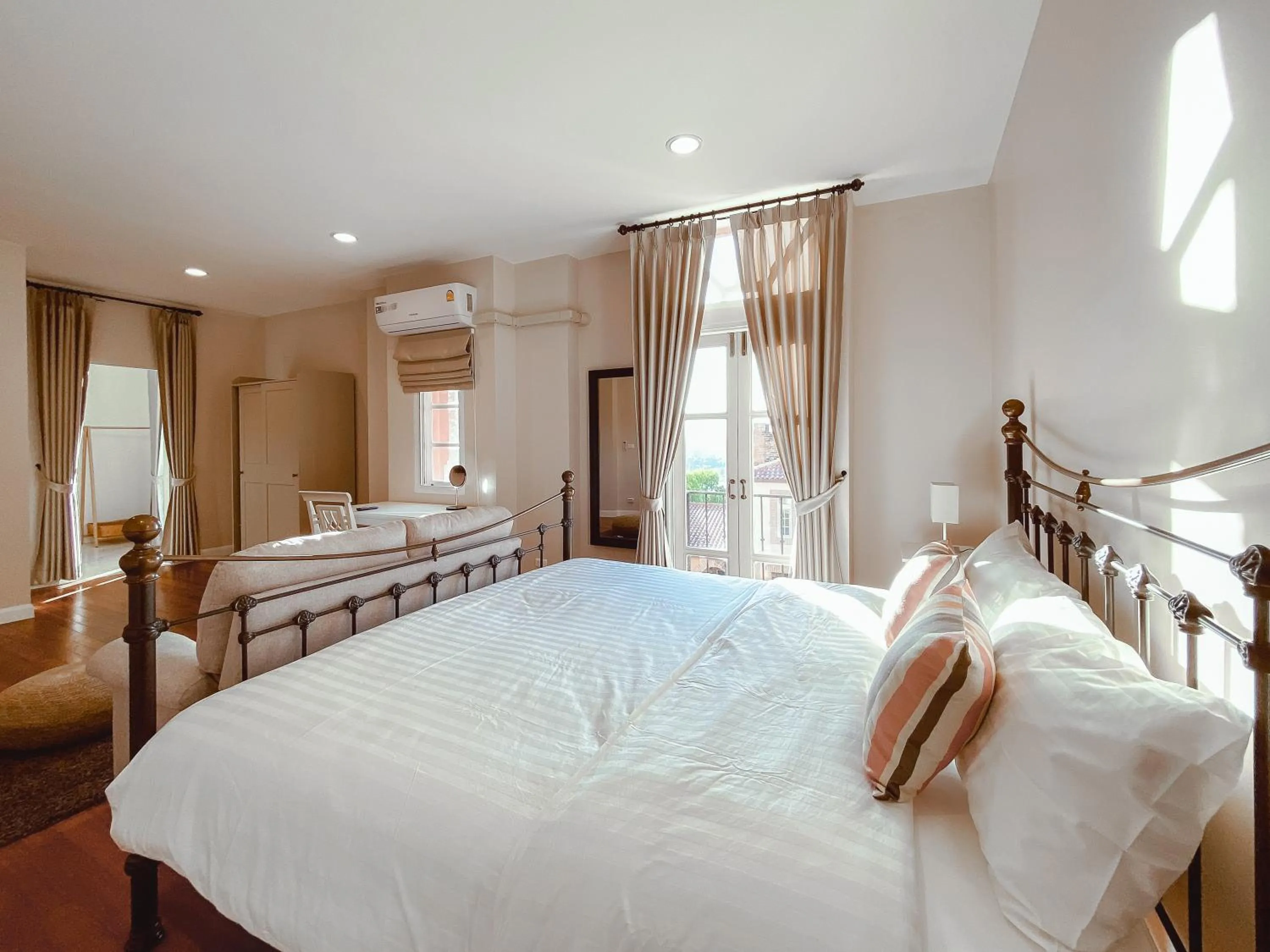 Bed in Villetta The Eyrie Khaoyai