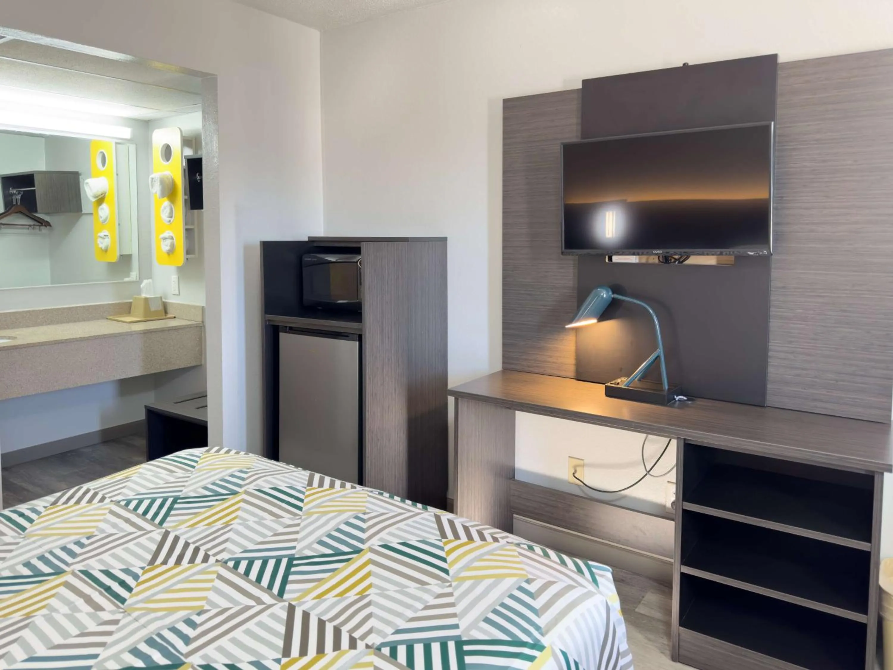 Bedroom, Bed in Motel 6-Dyersburg, TN