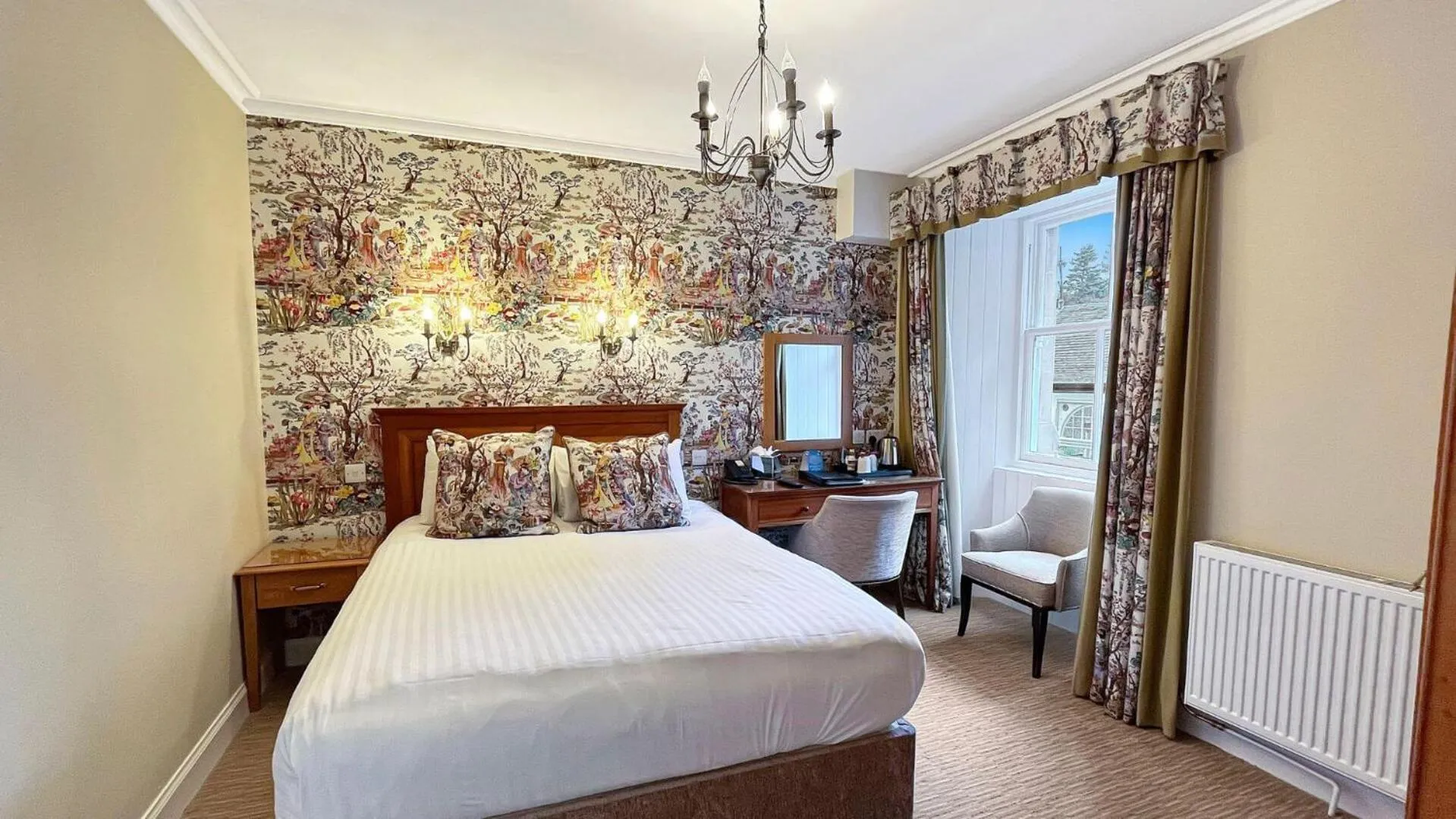 Bedroom, Bed in The Atholl Palace