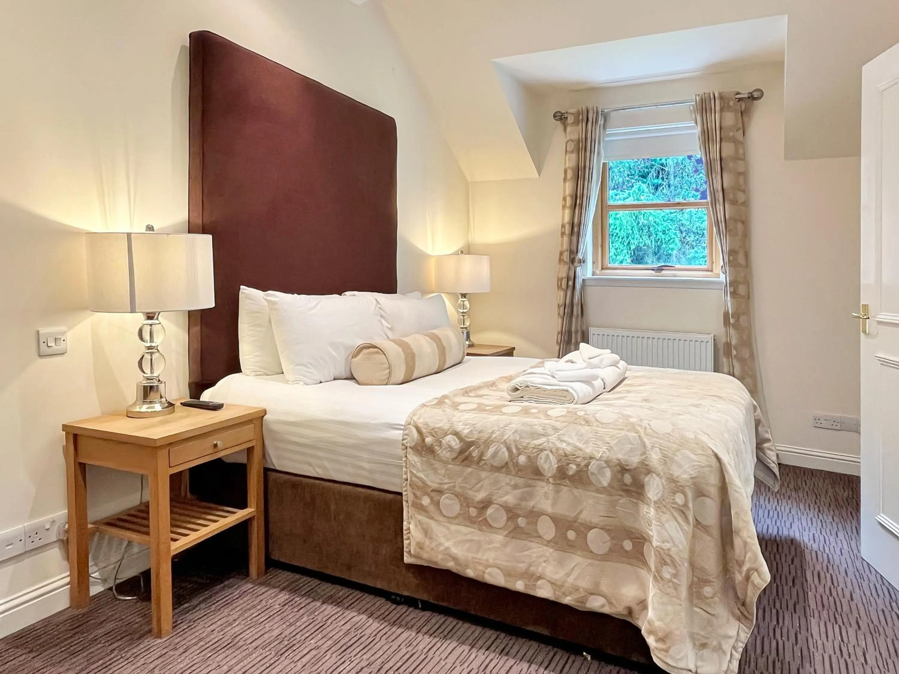 Bed in The Atholl Palace