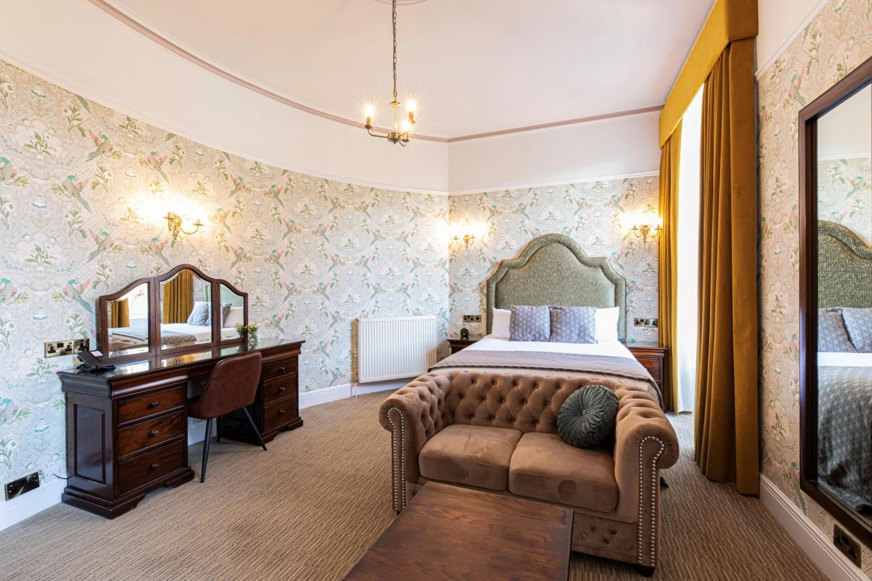 Bedroom, Bed in The Atholl Palace