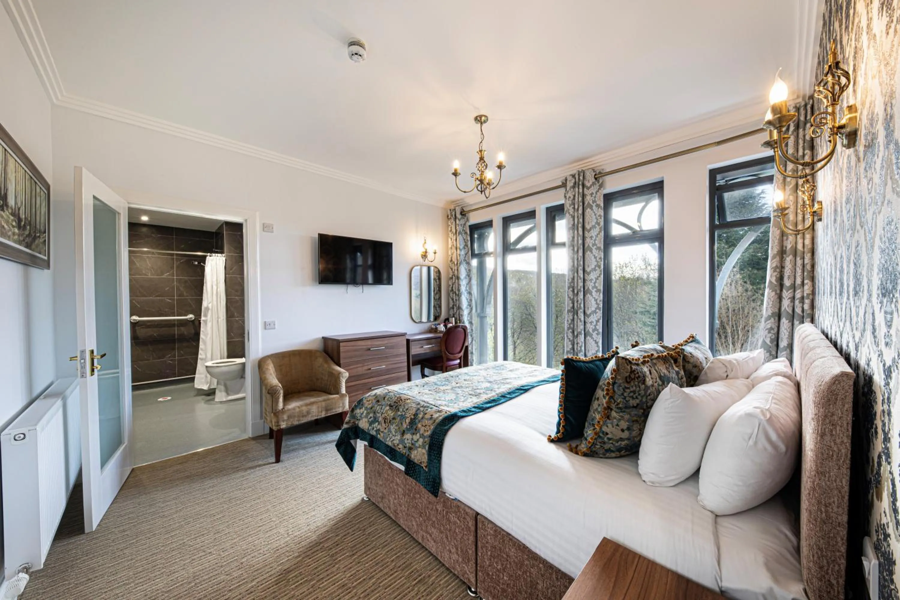 Bedroom in The Atholl Palace