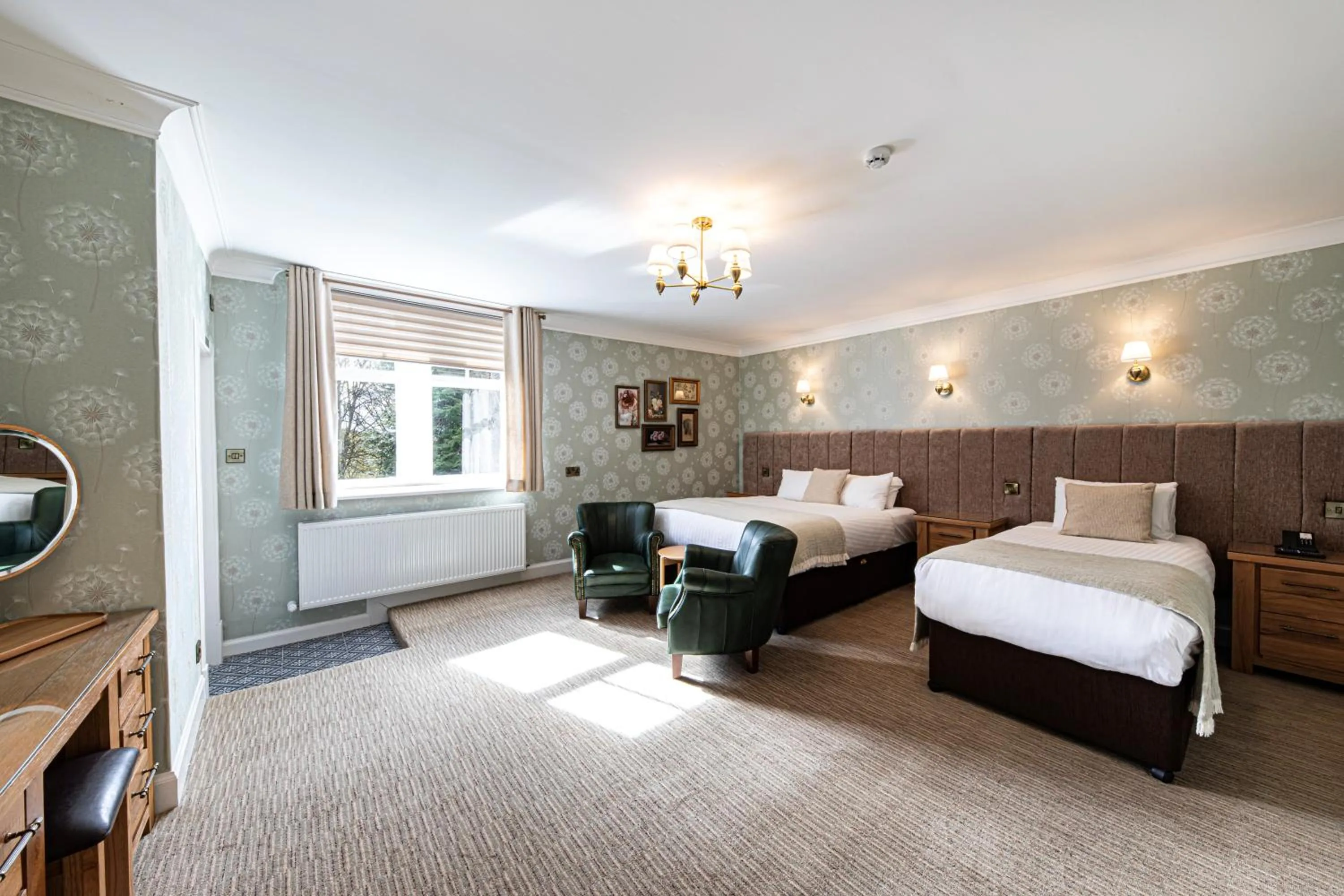 Bedroom, Bed in The Atholl Palace