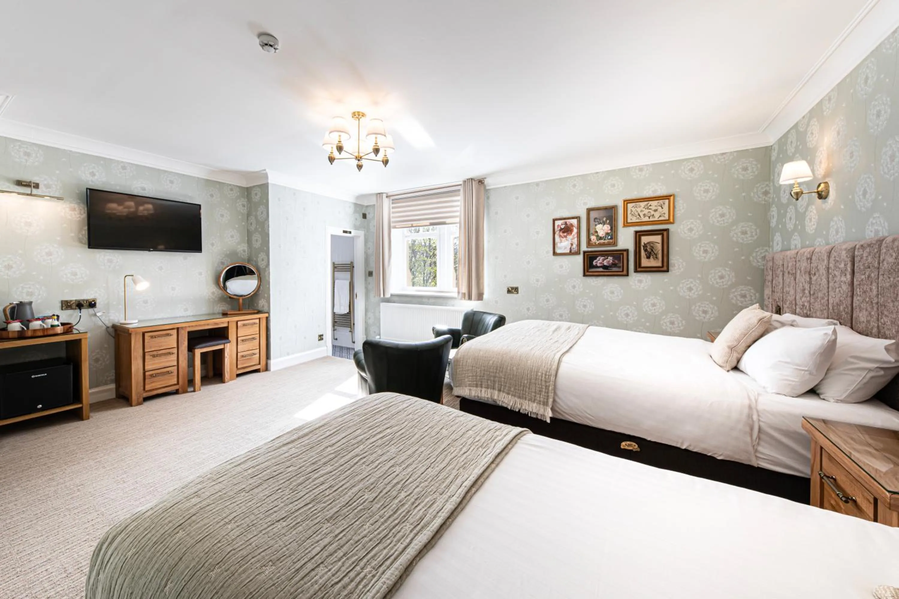 Bedroom, Bed in The Atholl Palace